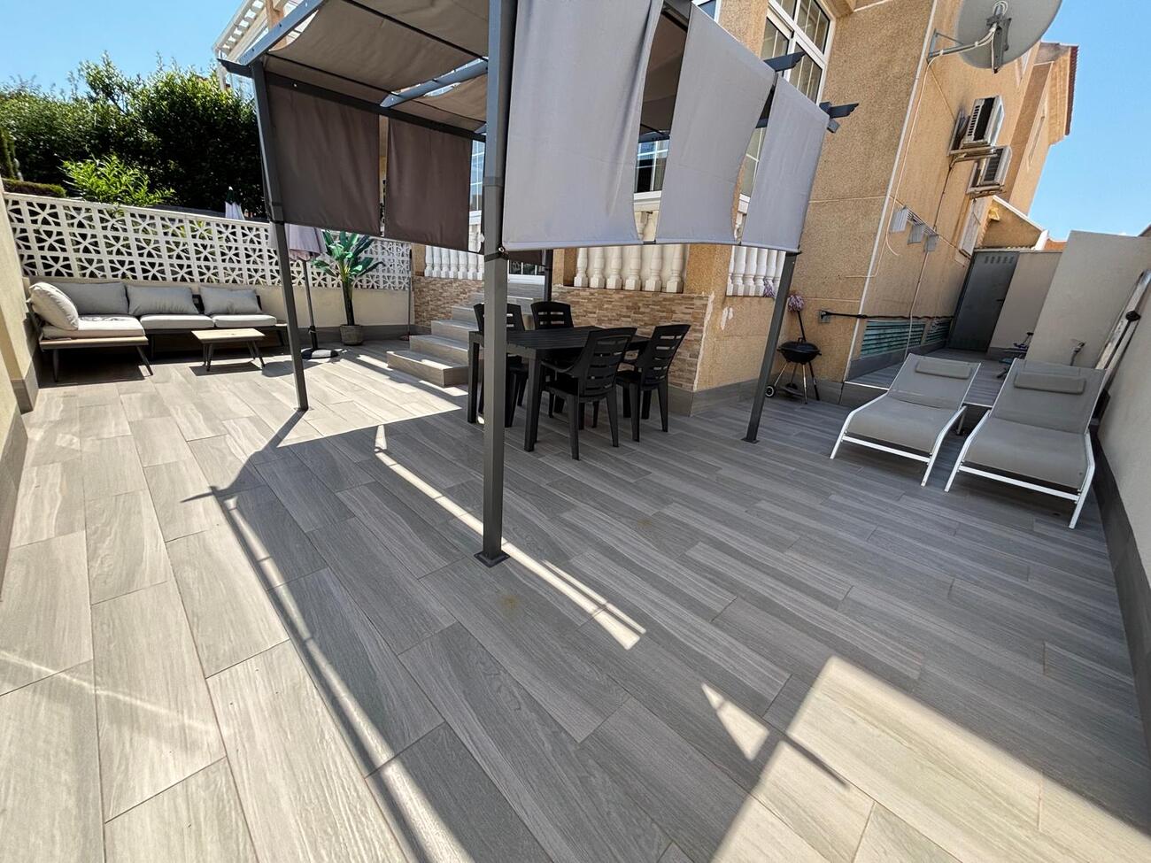 For sale - 2 Bedroom 1 Bathroom Apartment in Torrevieja - Costa Blanca  - Alicante