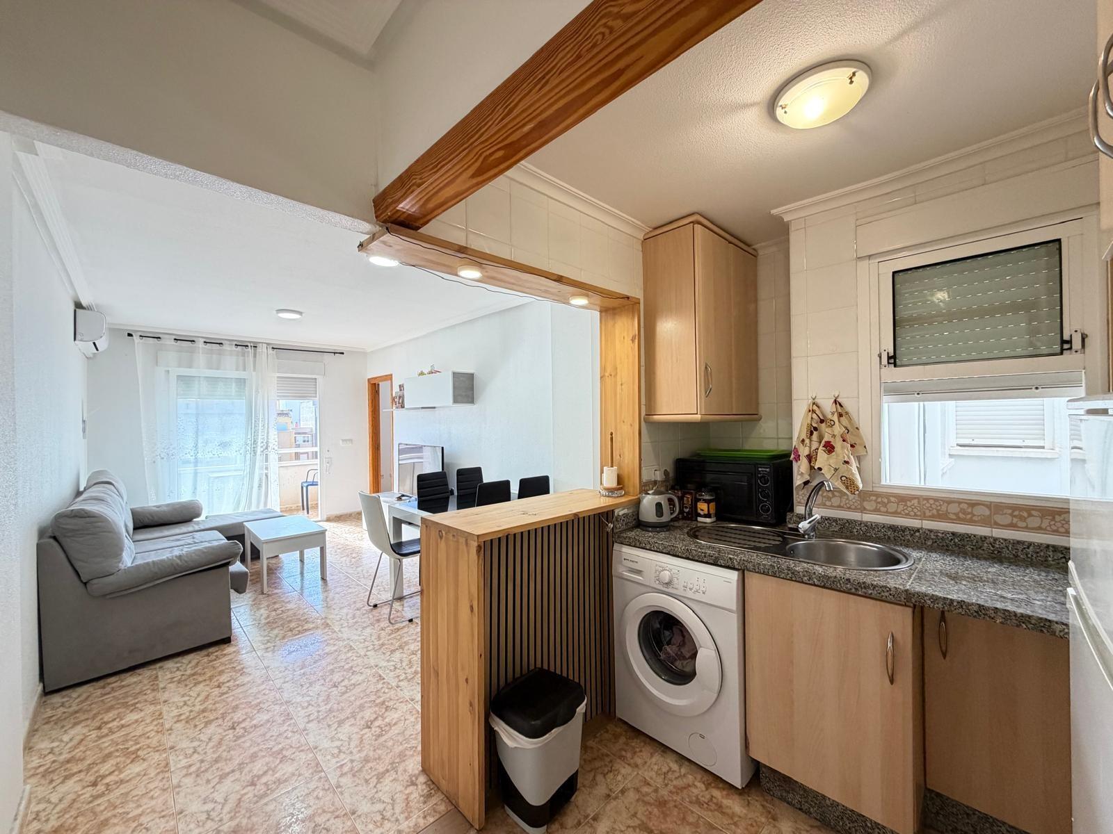 For sale - 2 Bedroom 1 Bathroom Apartment in Torrevieja - Playa Del Cura  - Alicante