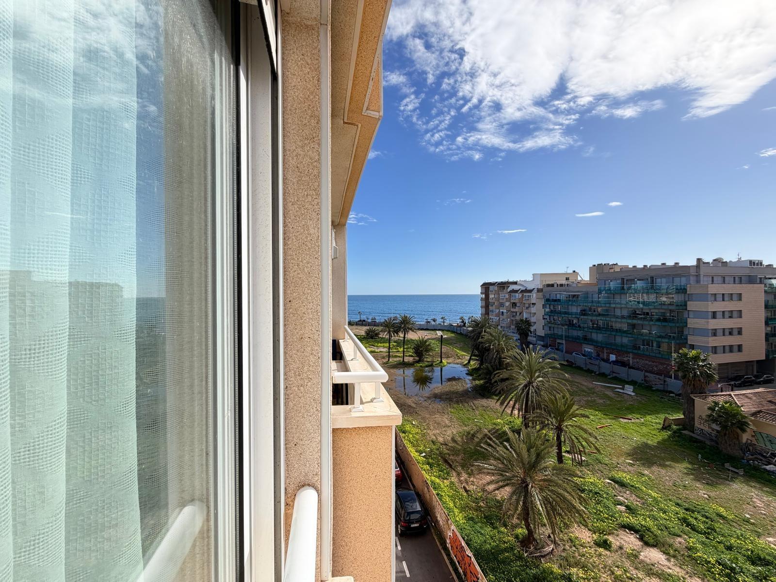 For sale - 2 Bedroom 1 Bathroom Apartment in Torrevieja - Playa Del Cura  - Alicante