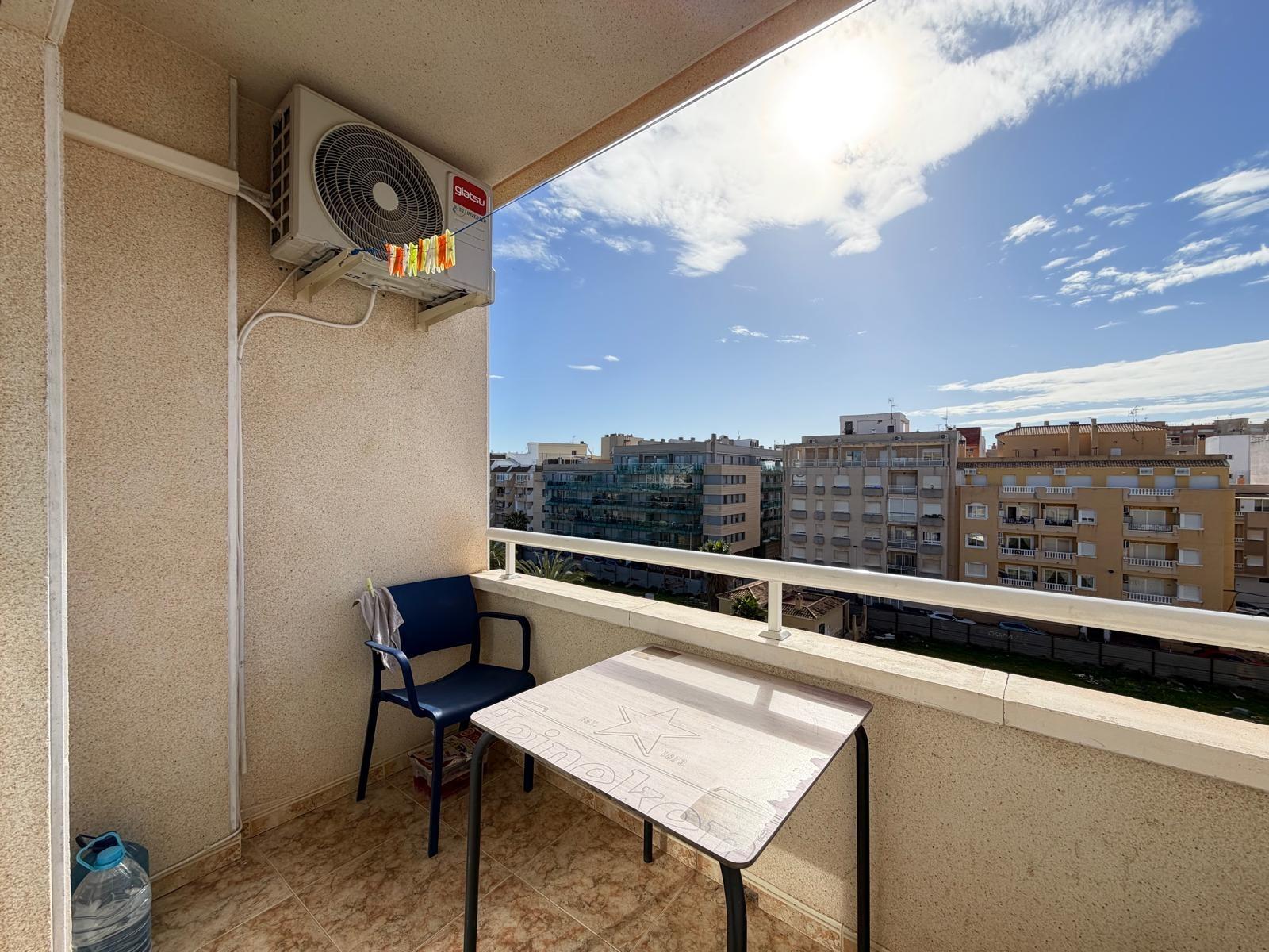 For sale - 2 Bedroom 1 Bathroom Apartment in Torrevieja - Playa Del Cura  - Alicante