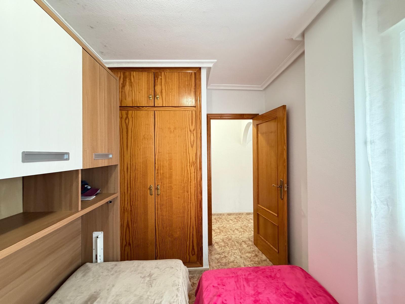 For sale - 2 Bedroom 1 Bathroom Apartment in Torrevieja - Playa Del Cura  - Alicante