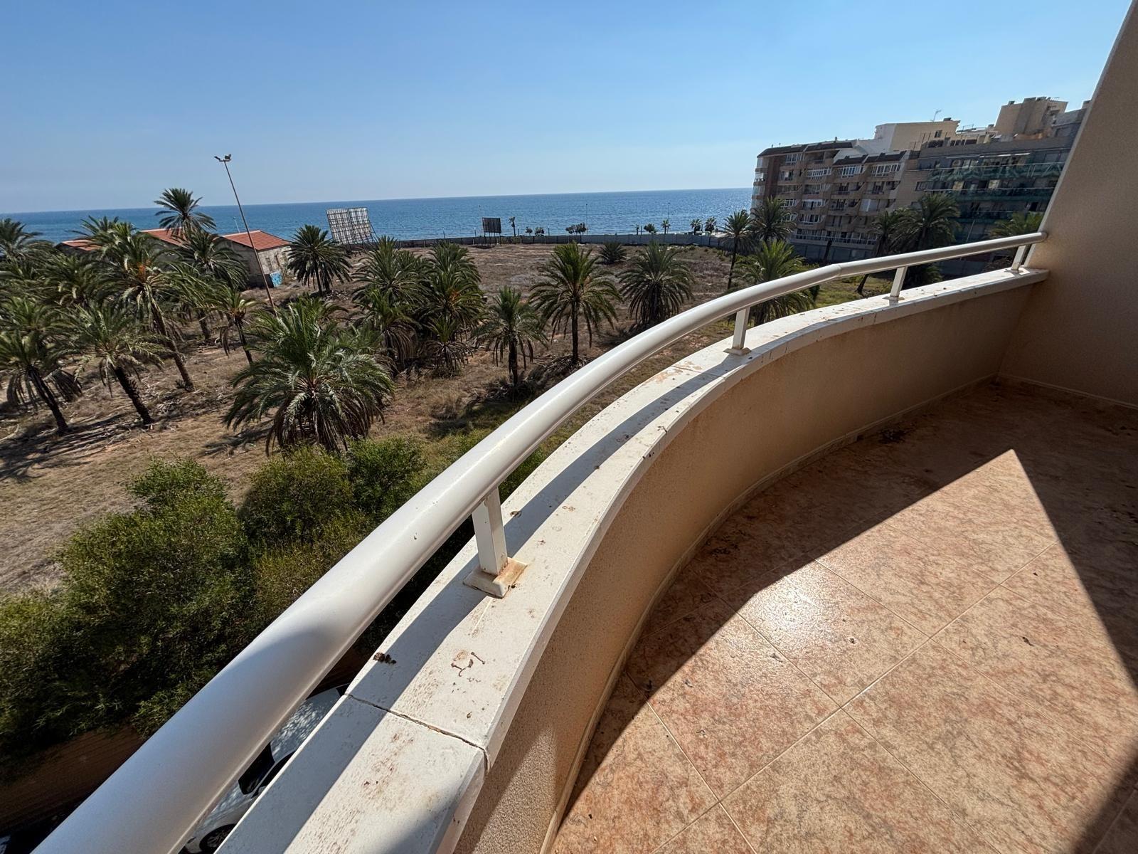 For sale - 3 Bedroom 2 Bathroom Apartment in Torrevieja - Playa Del Cura  - Alicante