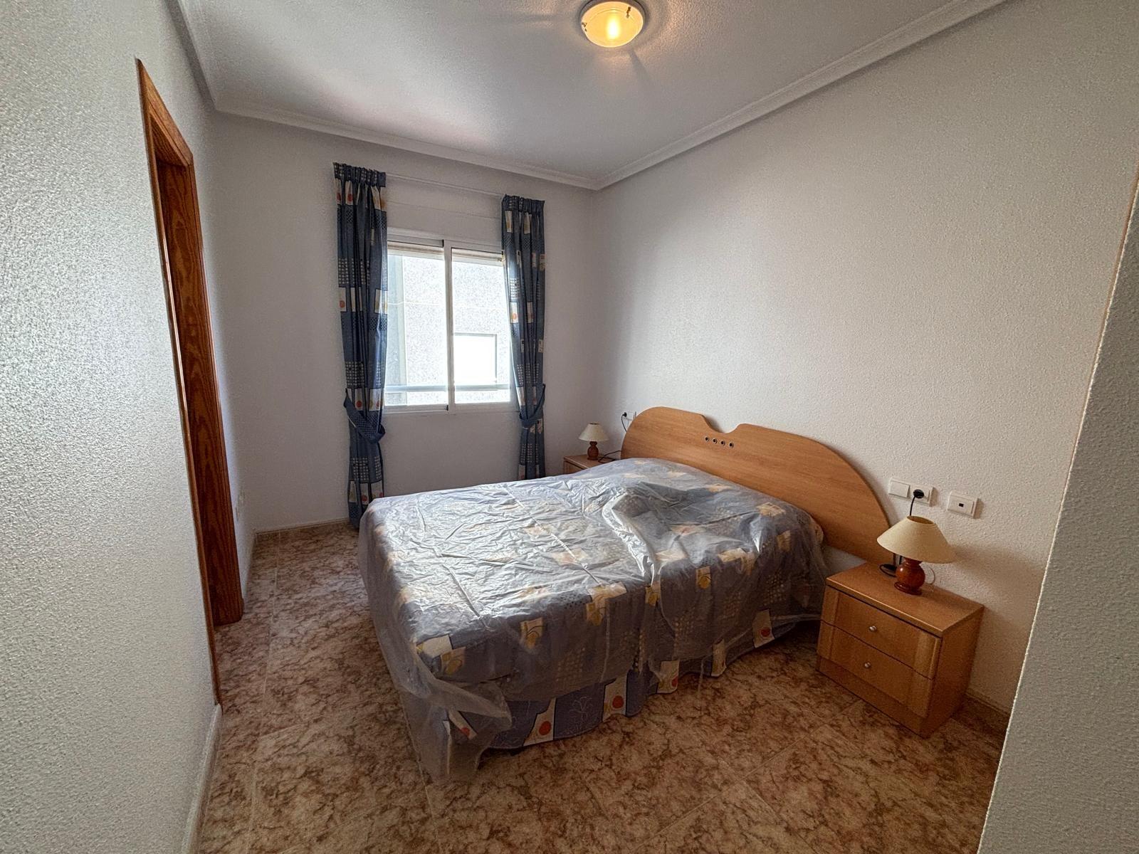 For sale - 3 Bedroom 2 Bathroom Apartment in Torrevieja - Playa Del Cura  - Alicante