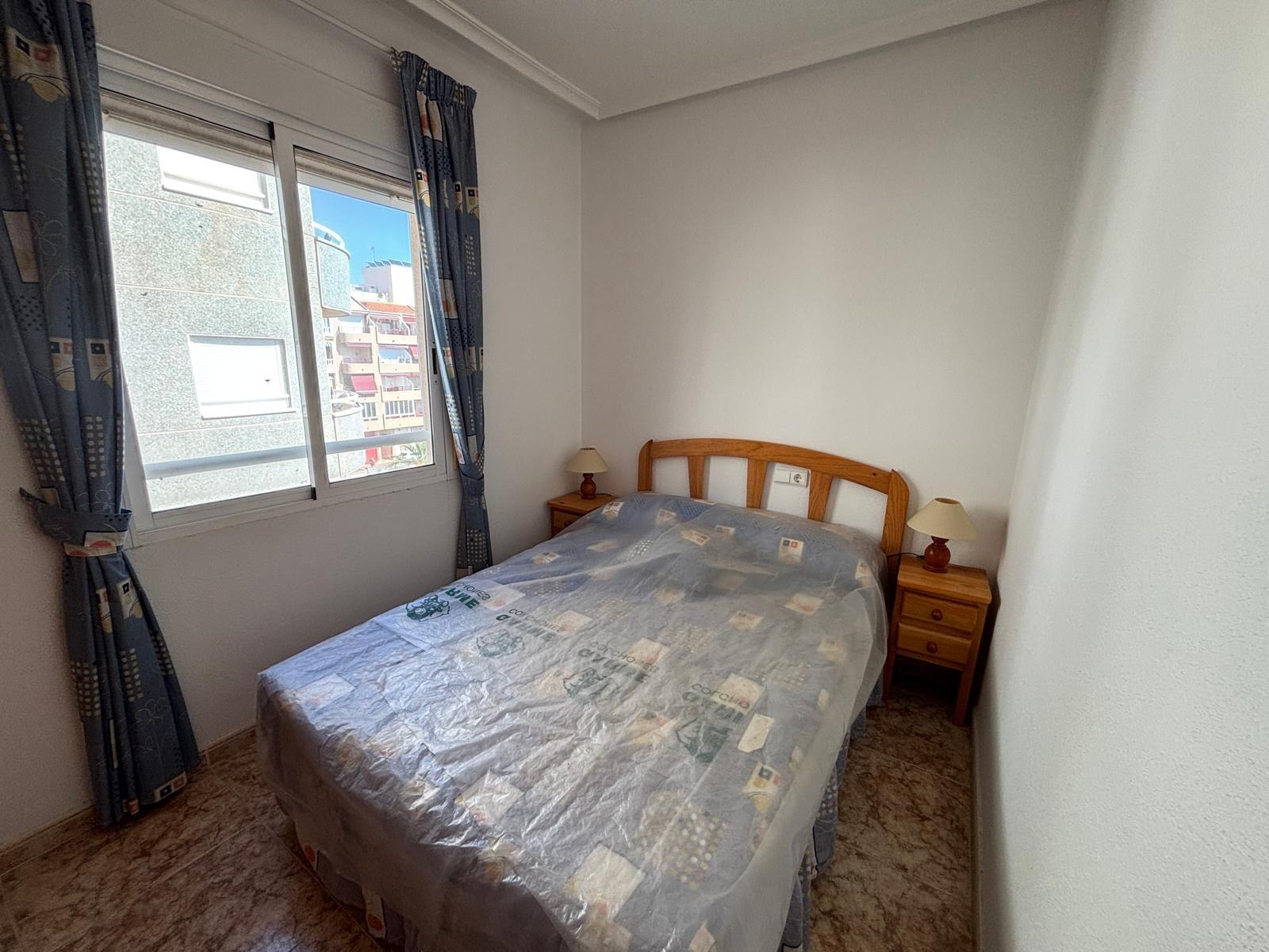 For sale - 3 Bedroom 2 Bathroom Apartment in Torrevieja - Playa Del Cura  - Alicante