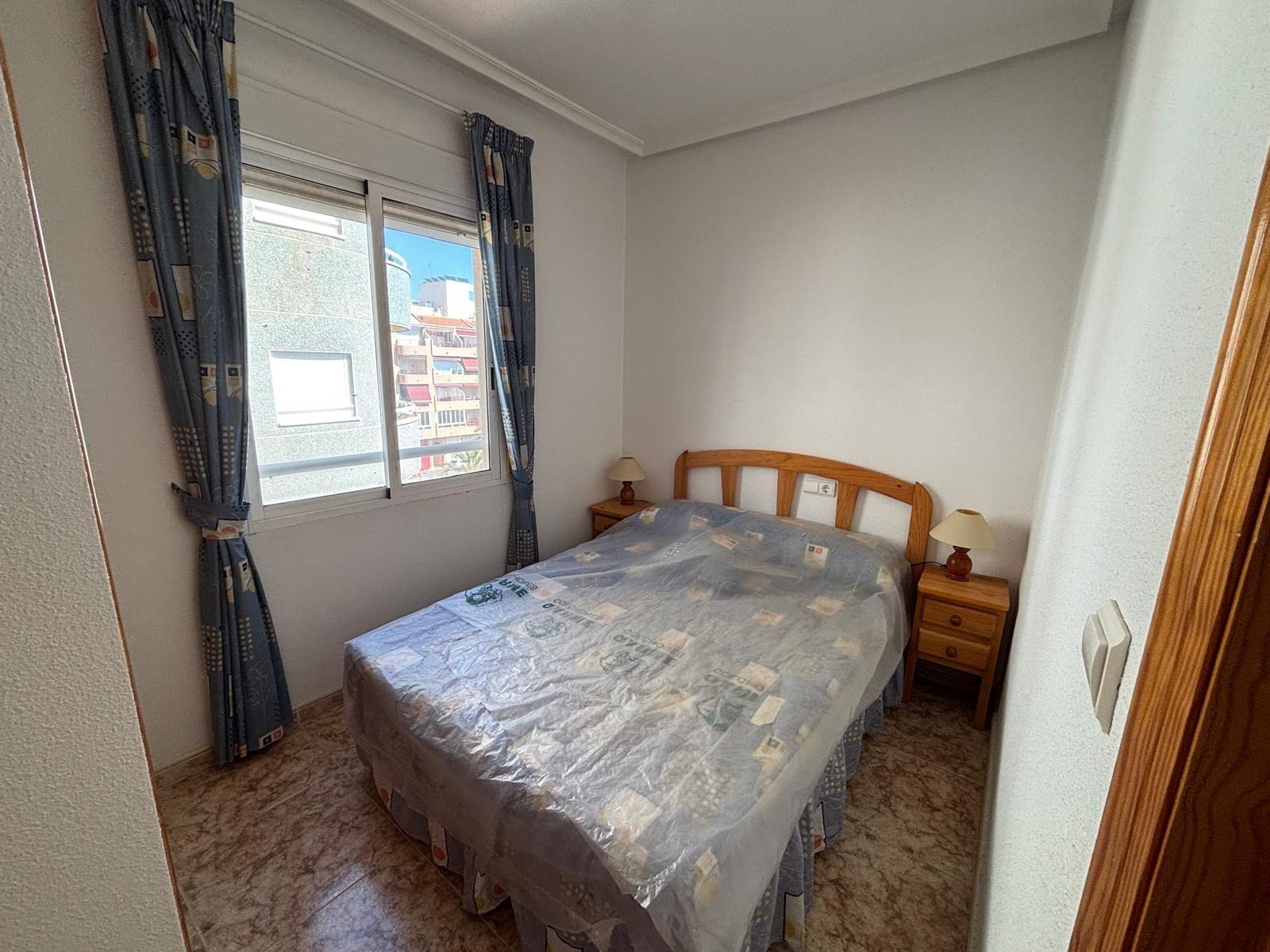 For sale - 3 Bedroom 2 Bathroom Apartment in Torrevieja - Playa Del Cura  - Alicante