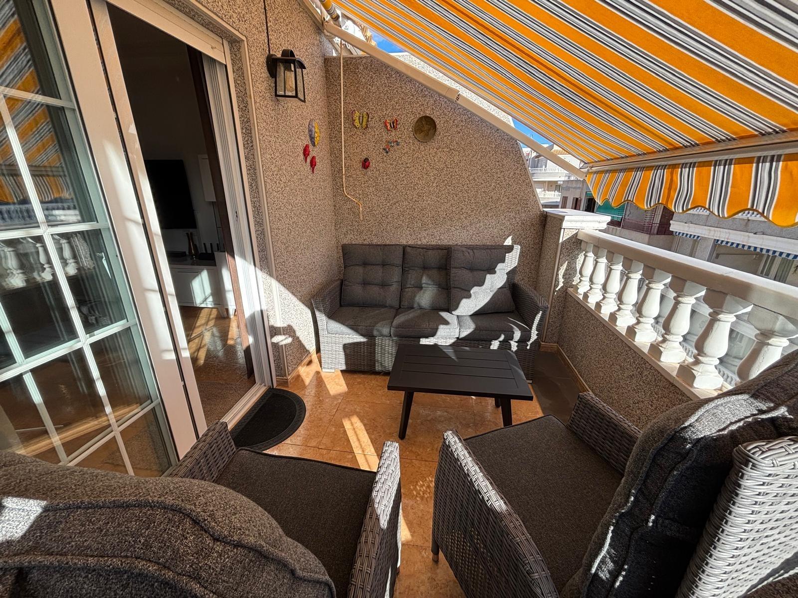 For sale - 3 Bedroom 2 Bathroom Apartment in Torrevieja - Torrevieja  - Alicante