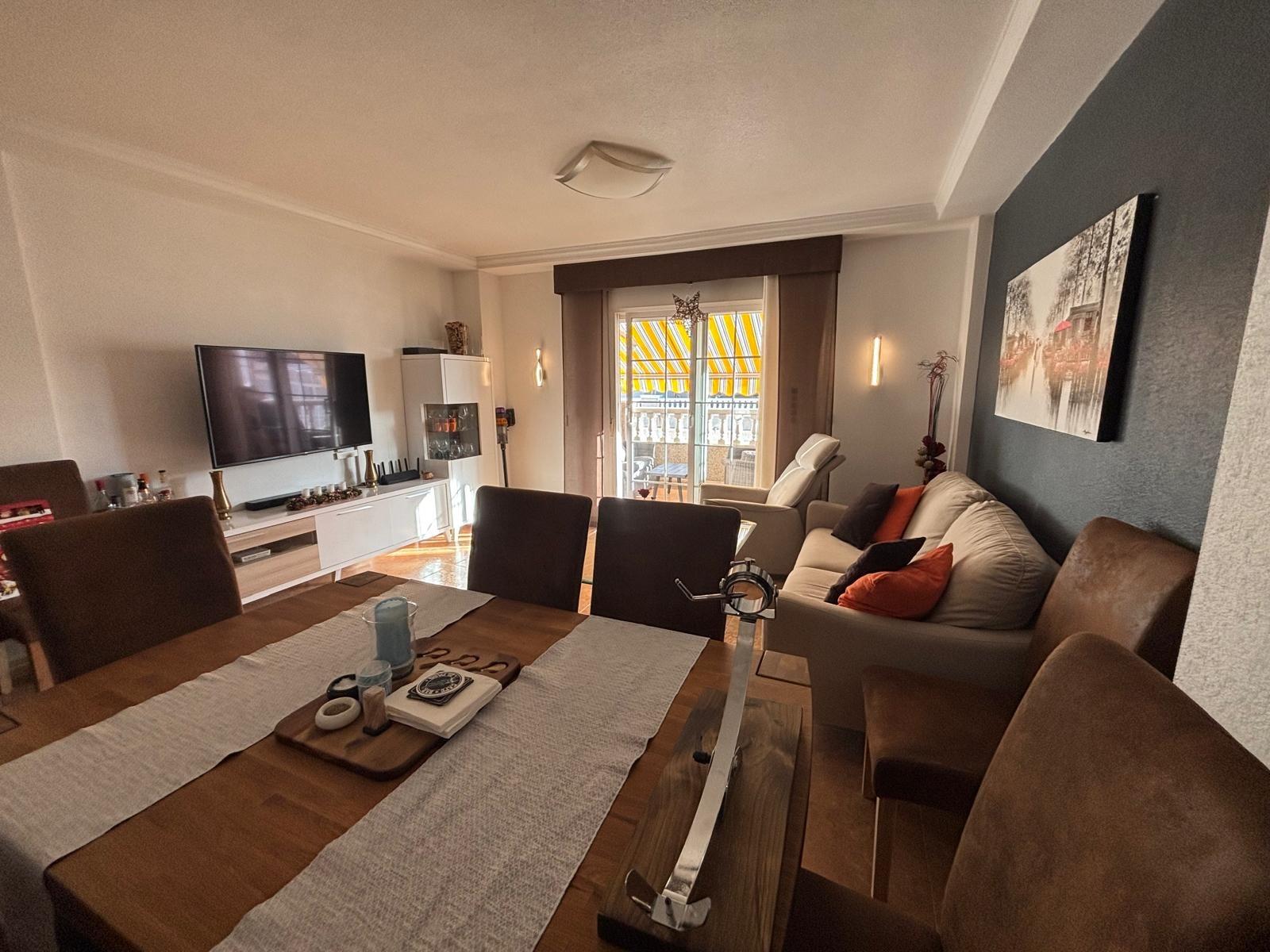 For sale - 3 Bedroom 2 Bathroom Apartment in Torrevieja - Torrevieja  - Alicante