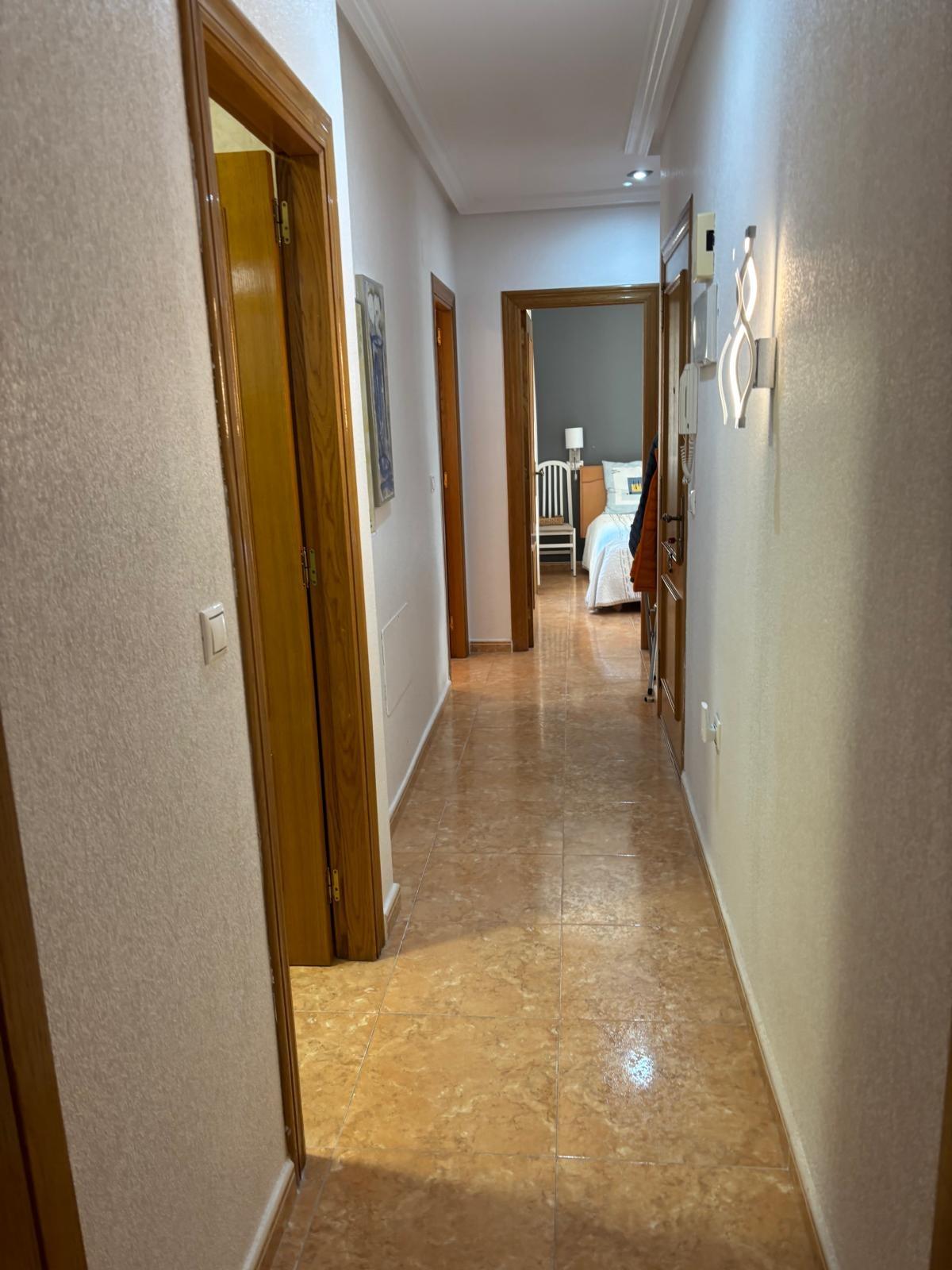 For sale - 3 Bedroom 2 Bathroom Apartment in Torrevieja - Torrevieja  - Alicante