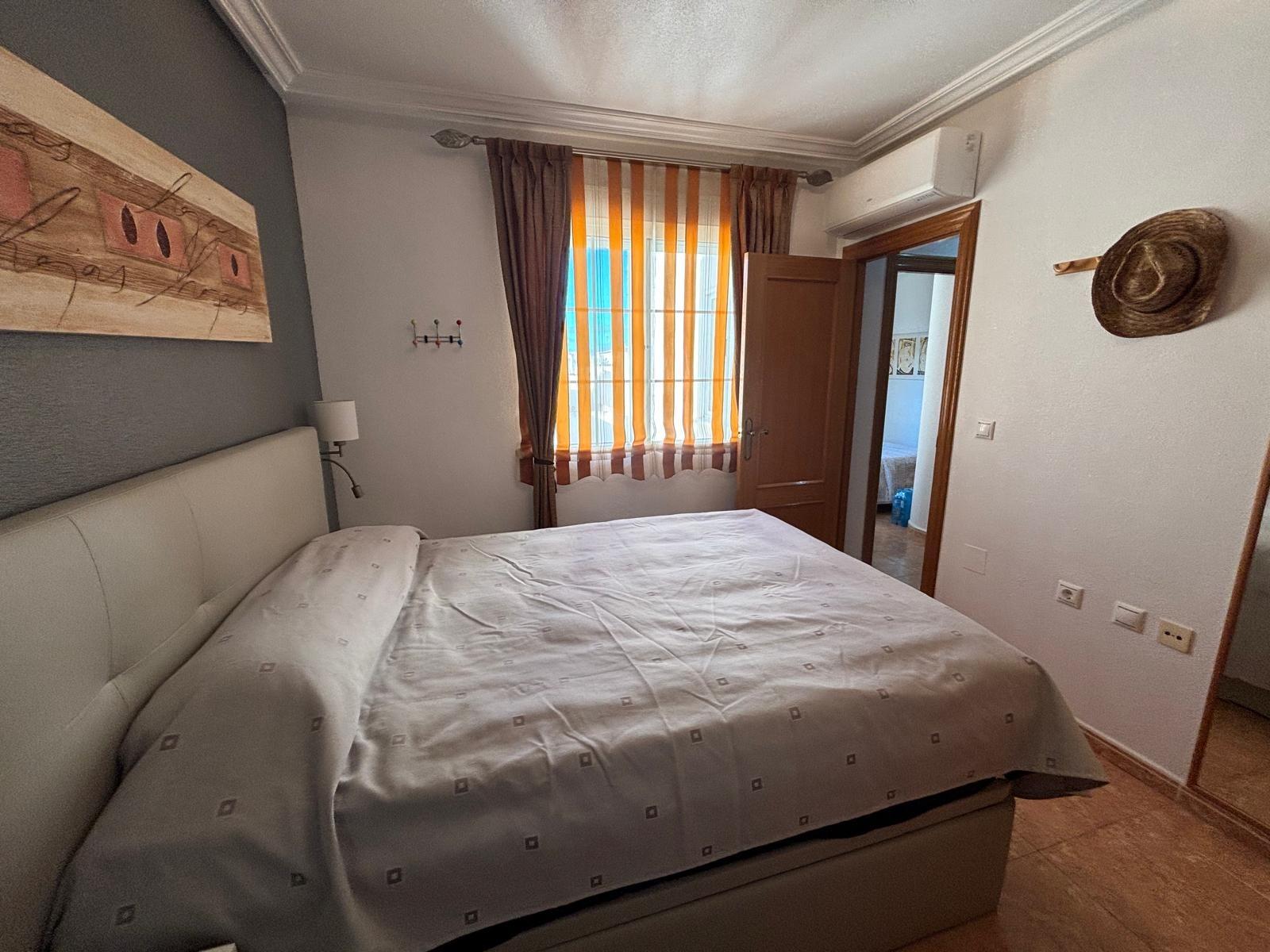 For sale - 3 Bedroom 2 Bathroom Apartment in Torrevieja - Torrevieja  - Alicante