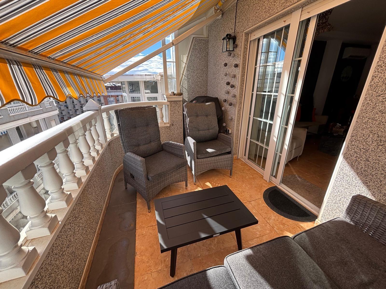 For sale - 3 Bedroom 2 Bathroom Apartment in Torrevieja - Torrevieja  - Alicante