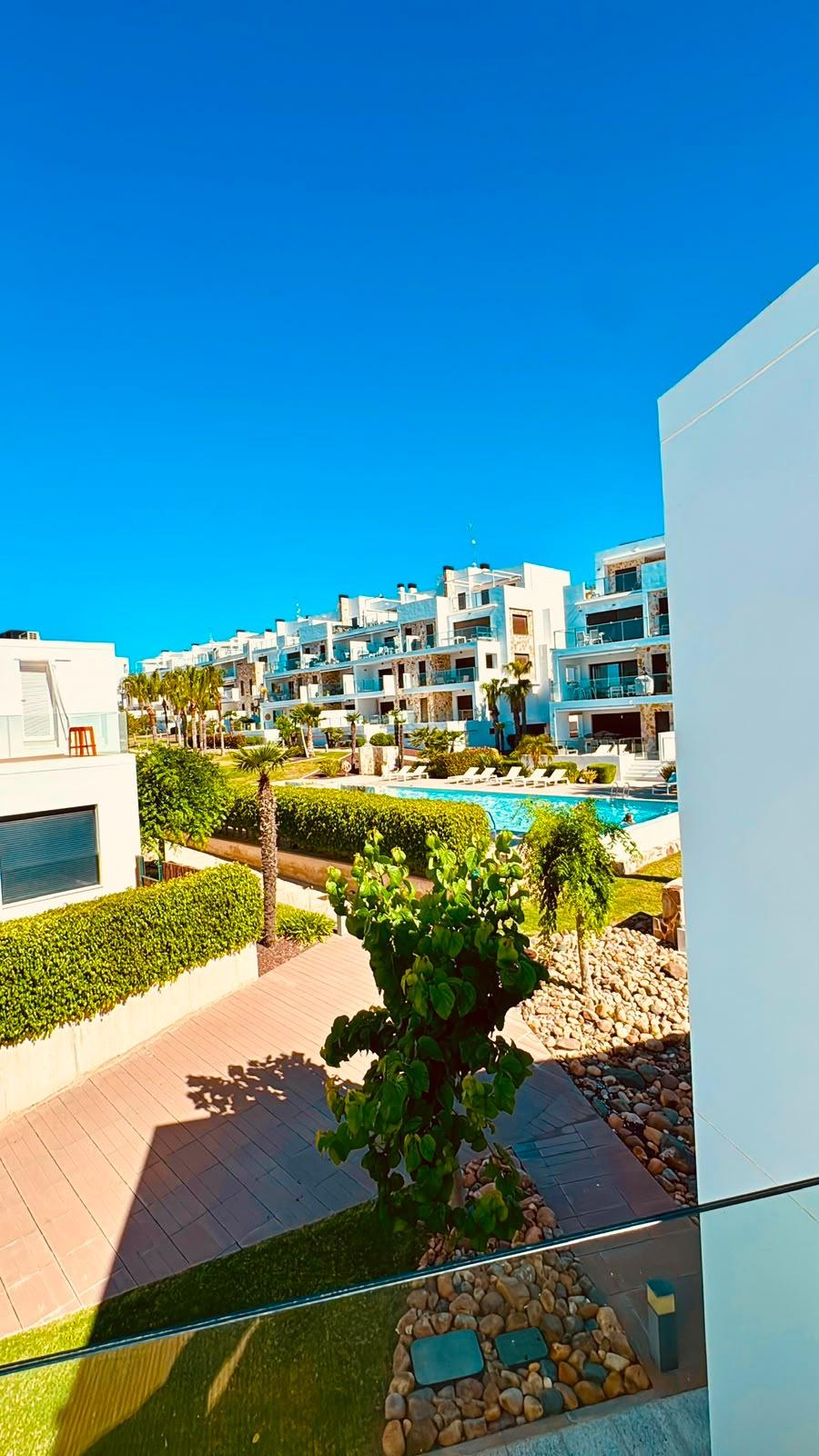 For sale - 3 Bedroom 2 Bathroom Town House in Orihuela Costa - Villamartin  - Alicante