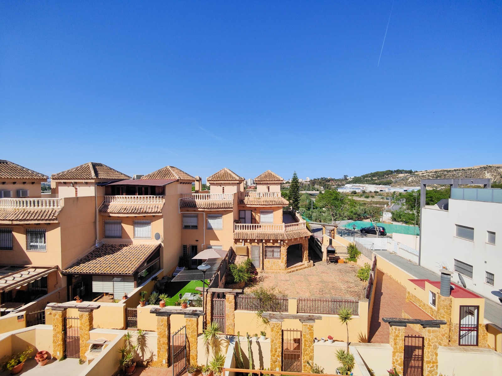 For sale - 4 Bedroom 3 Bathroom Town House in Guardamar del Segura - Costa Blanca  - Alicante
