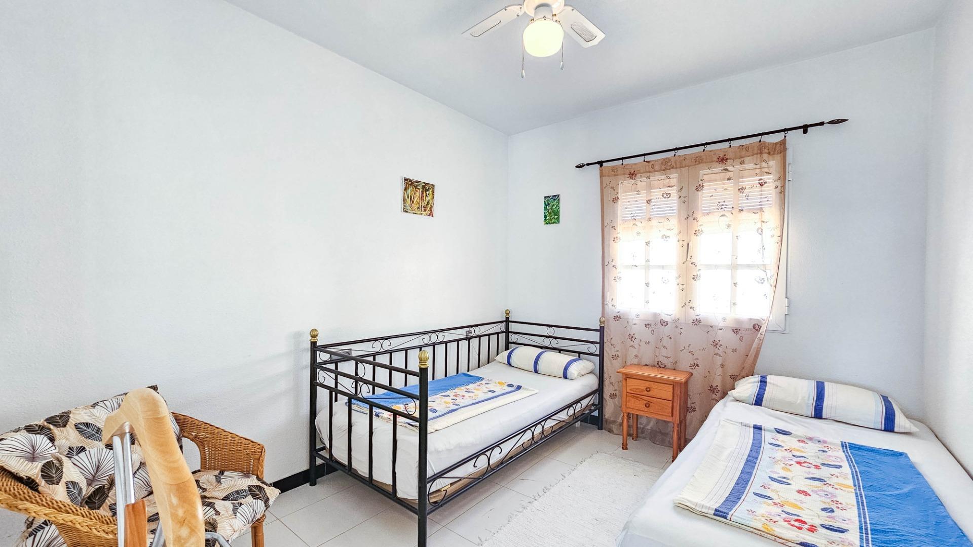 For sale - 2 Bedroom 1 Bathroom Bungalow in Orihuela Costa - Los Altos  - Alicante