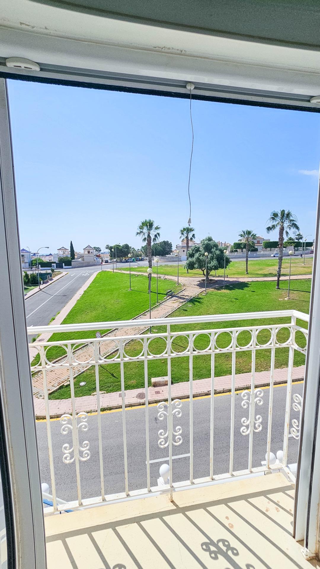 For sale - 2 Bedroom 1 Bathroom Bungalow in Orihuela Costa - Los Altos  - Alicante