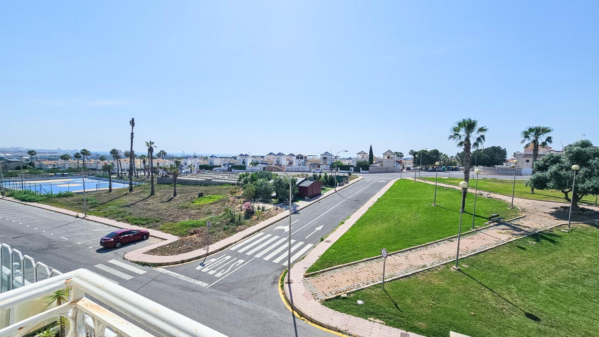 For sale - 2 Bedroom 1 Bathroom Bungalow in Orihuela Costa - Los Altos  - Alicante