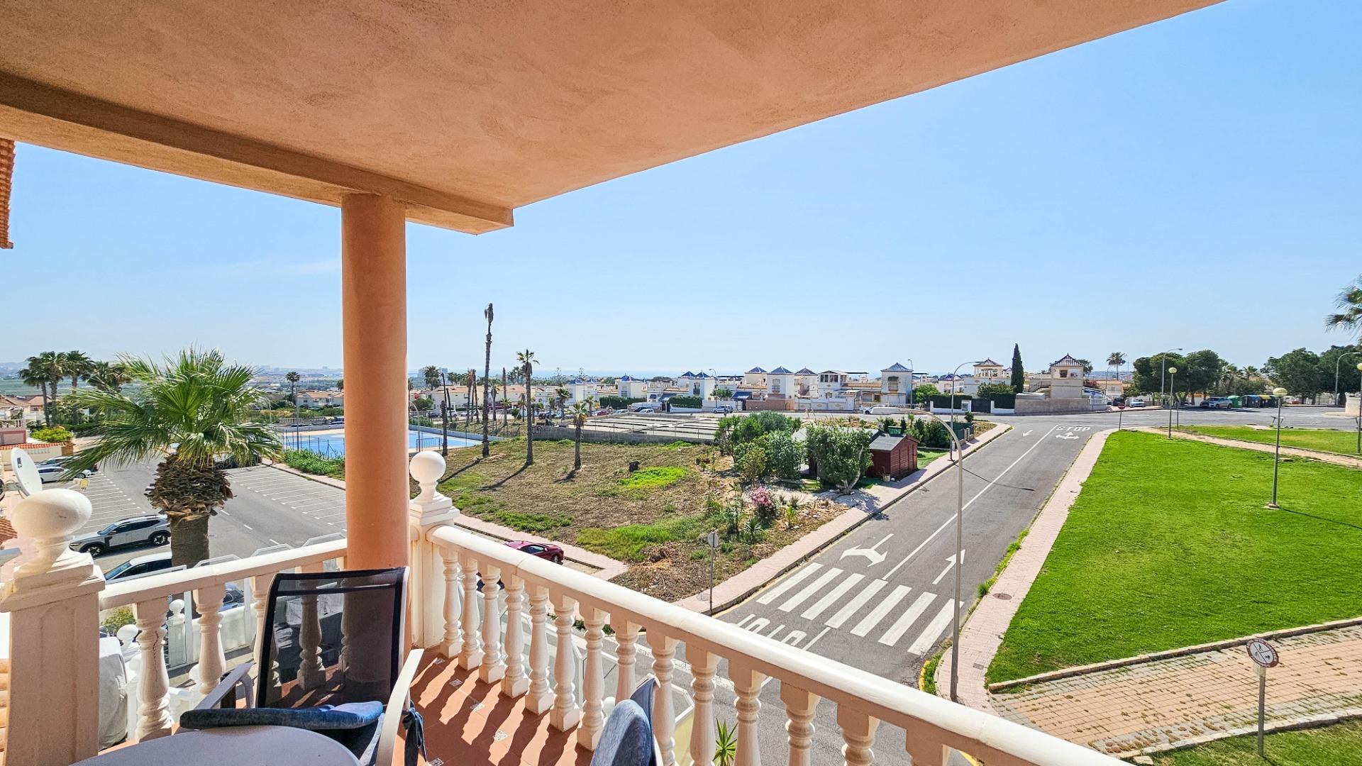 For sale - 2 Bedroom 1 Bathroom Bungalow in Orihuela Costa - Los Altos  - Alicante