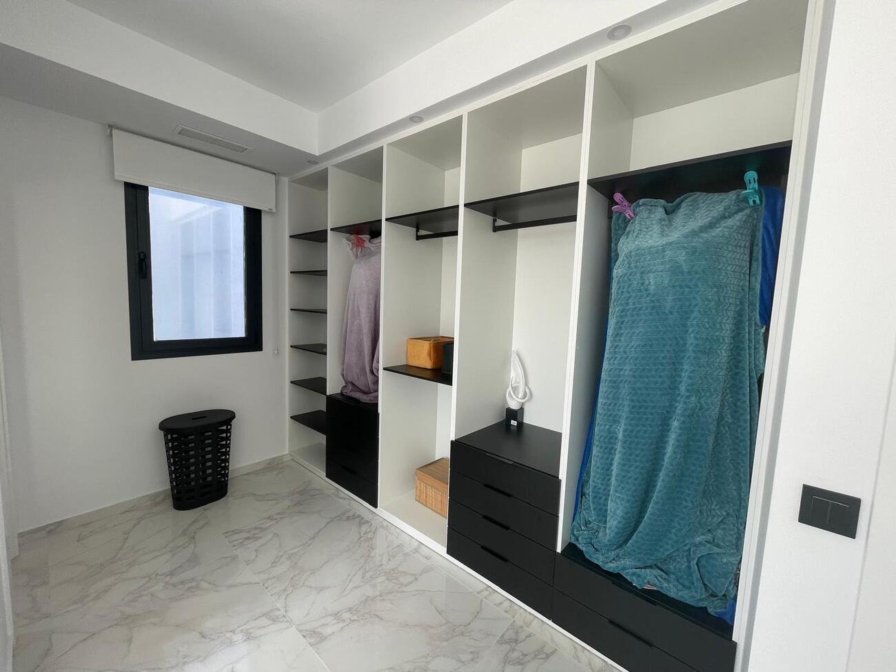 For sale - 3 Bedroom 3 Bathroom Villa in Benijofar -  - Alicante