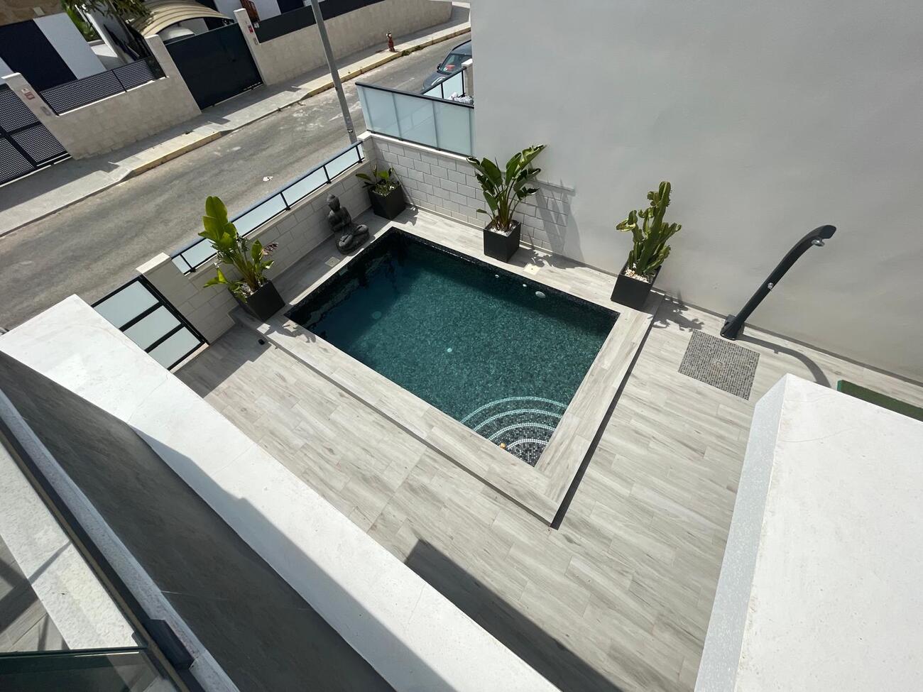 For sale - 3 Bedroom 3 Bathroom Villa in Benijofar -  - Alicante