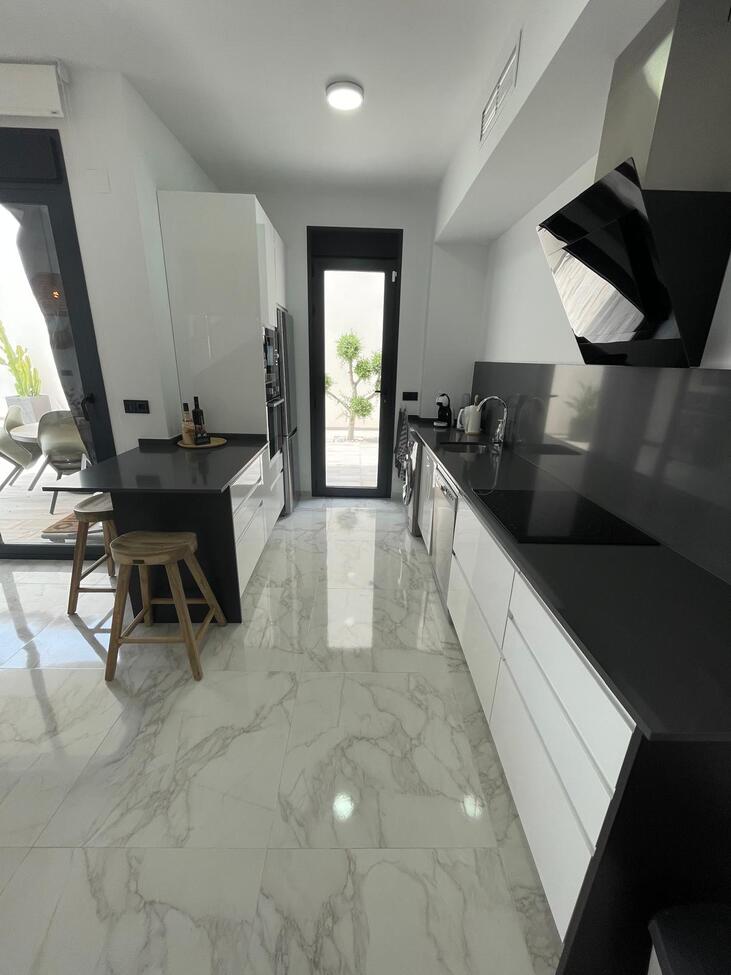 For sale - 3 Bedroom 3 Bathroom Villa in Benijofar -  - Alicante