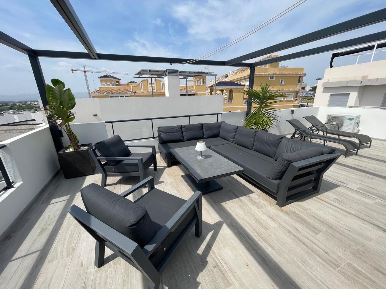 For sale - 3 Bedroom 3 Bathroom Villa in Benijofar -  - Alicante