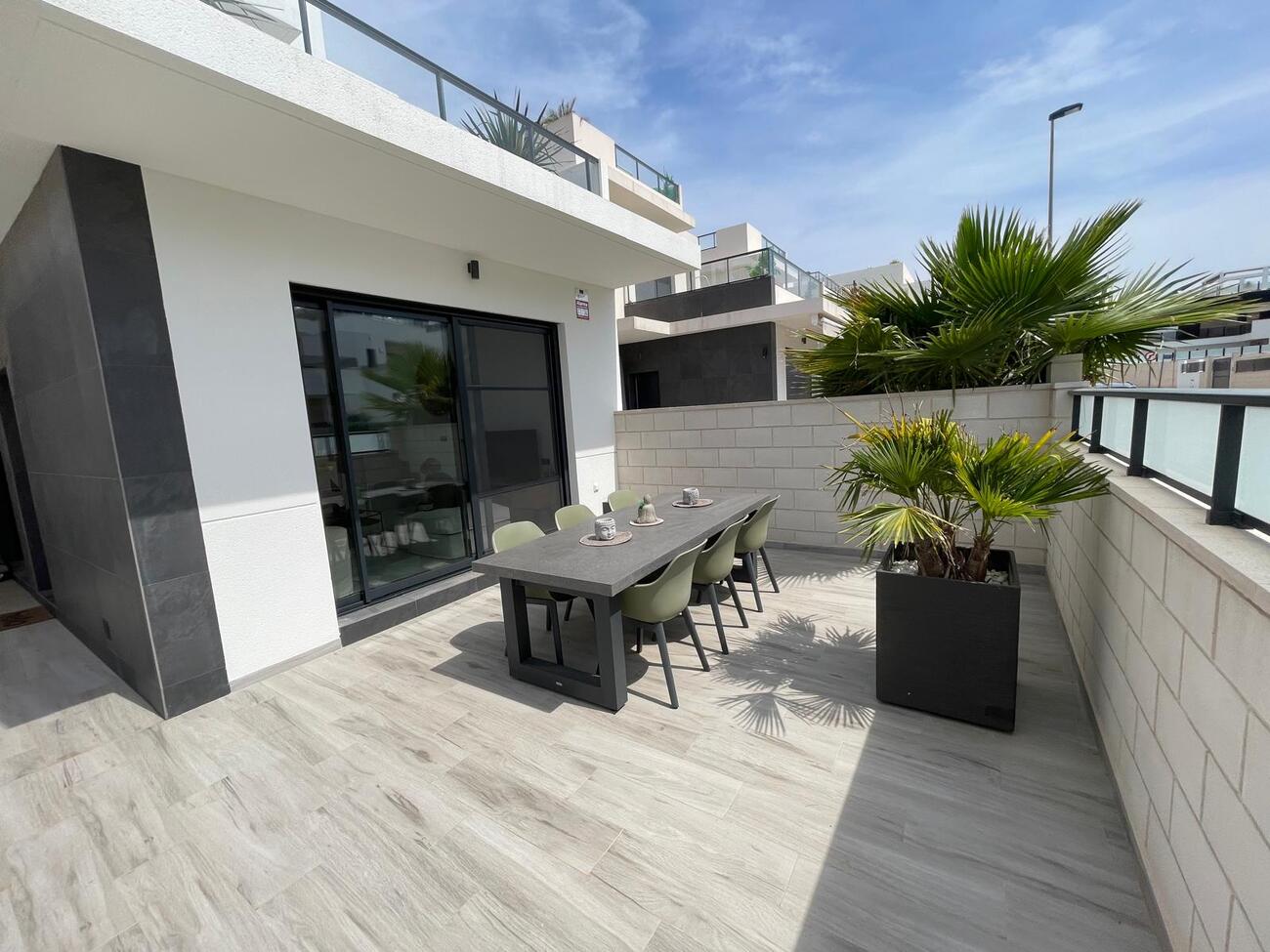 For sale - 3 Bedroom 3 Bathroom Villa in Benijofar -  - Alicante