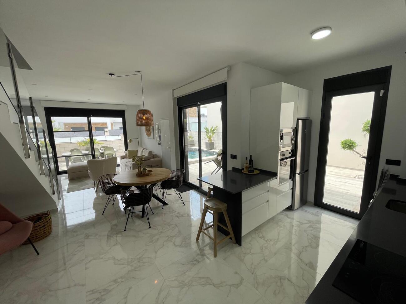 For sale - 3 Bedroom 3 Bathroom Villa in Benijofar -  - Alicante