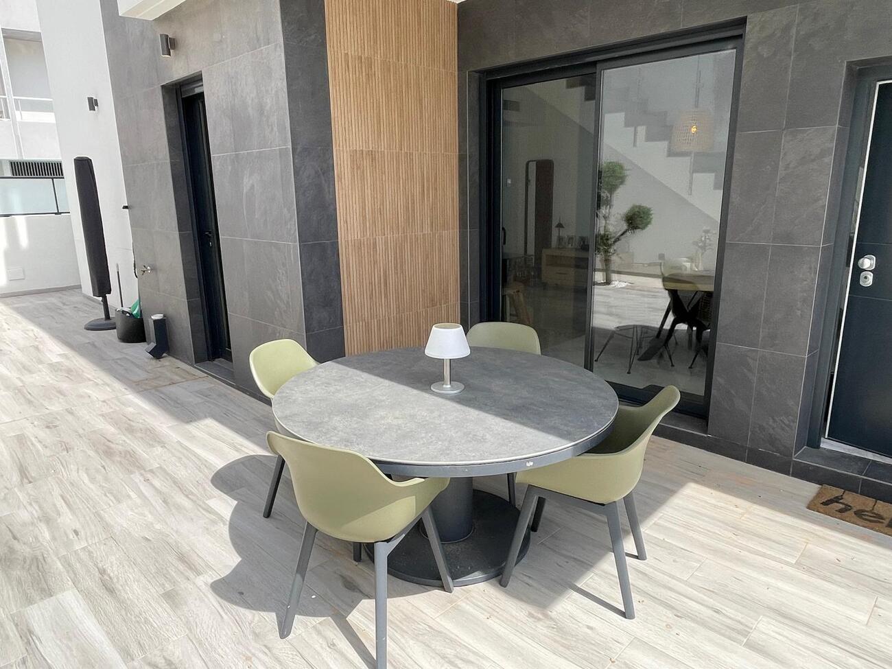 For sale - 3 Bedroom 3 Bathroom Villa in Benijofar -  - Alicante