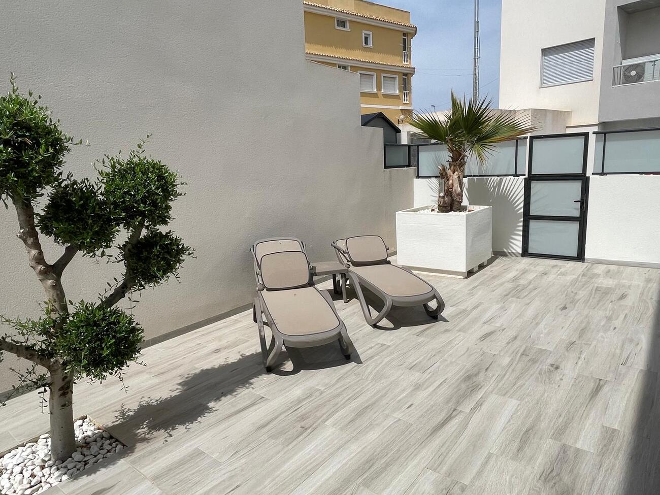 For sale - 3 Bedroom 3 Bathroom Villa in Benijofar -  - Alicante