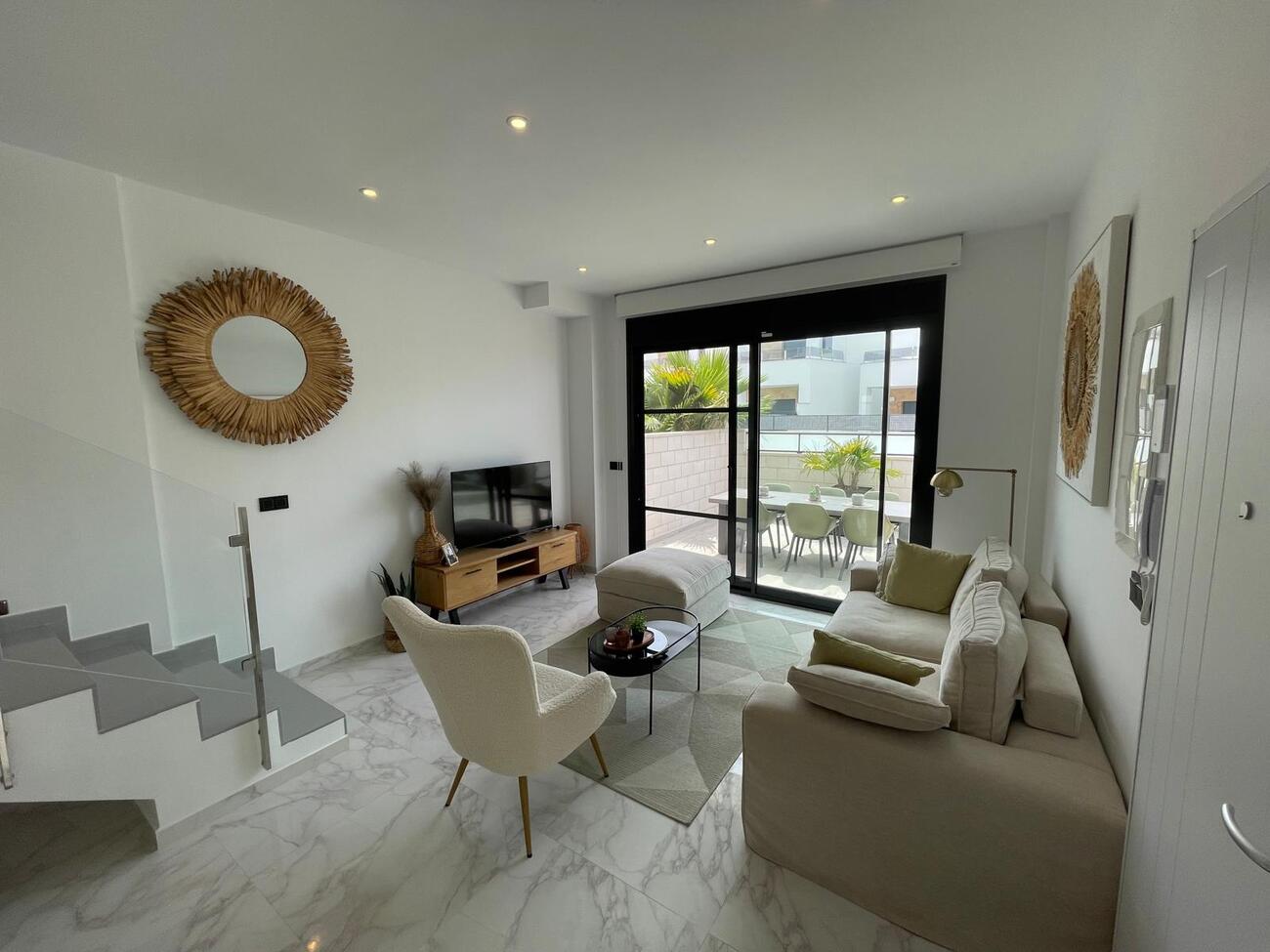 For sale - 3 Bedroom 3 Bathroom Villa in Benijofar -  - Alicante