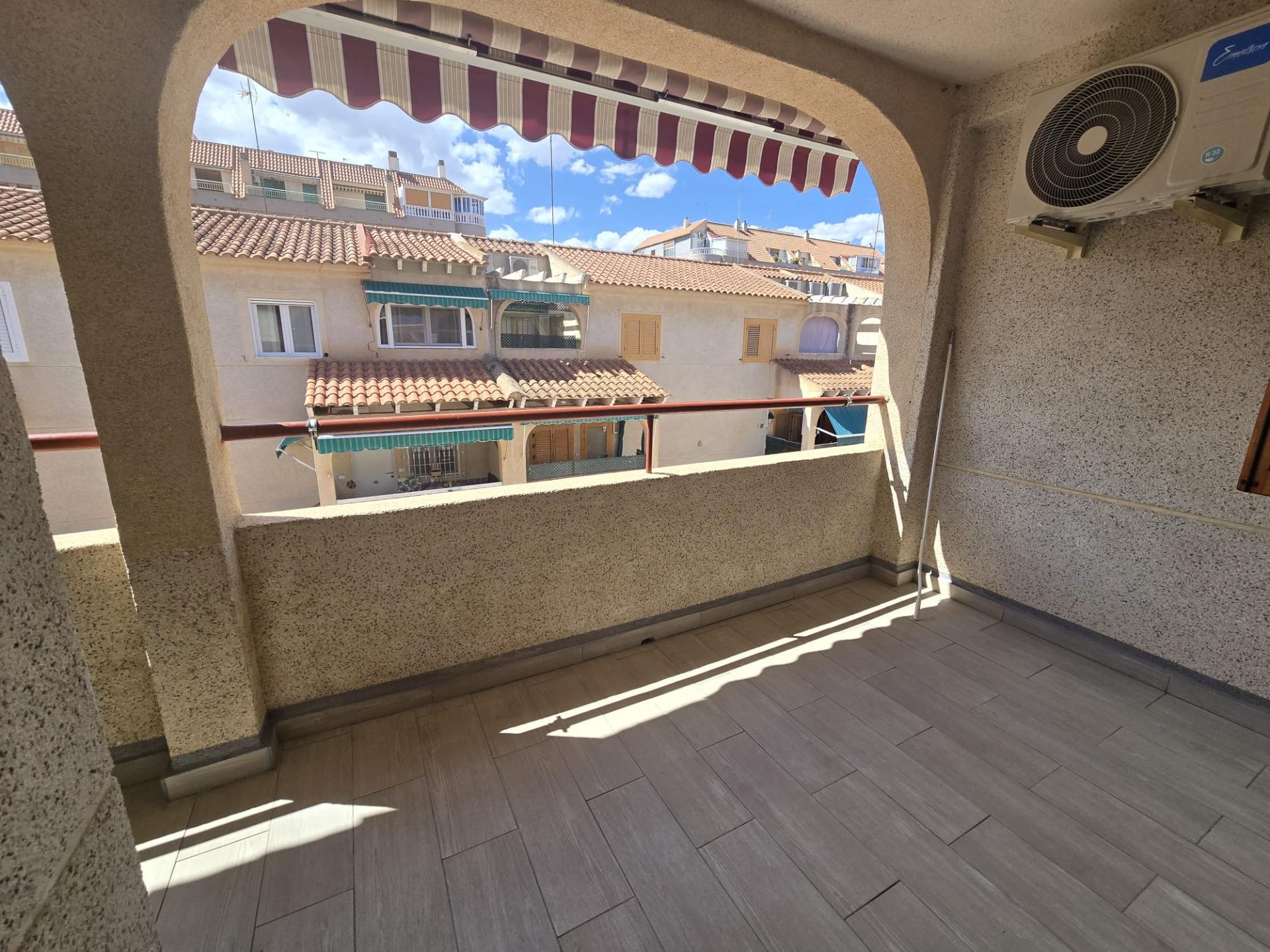 For sale - 2 Bedroom 1 Bathroom Apartment in Torrevieja - Torrevieja  - Alicante