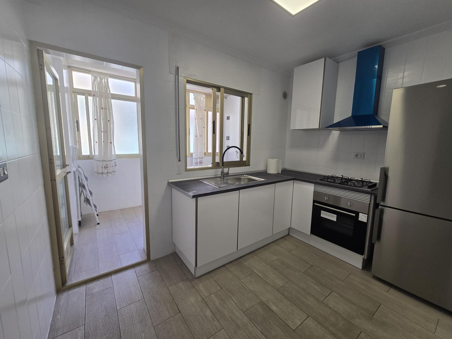 For sale - 2 Bedroom 1 Bathroom Apartment in Torrevieja - Torrevieja  - Alicante