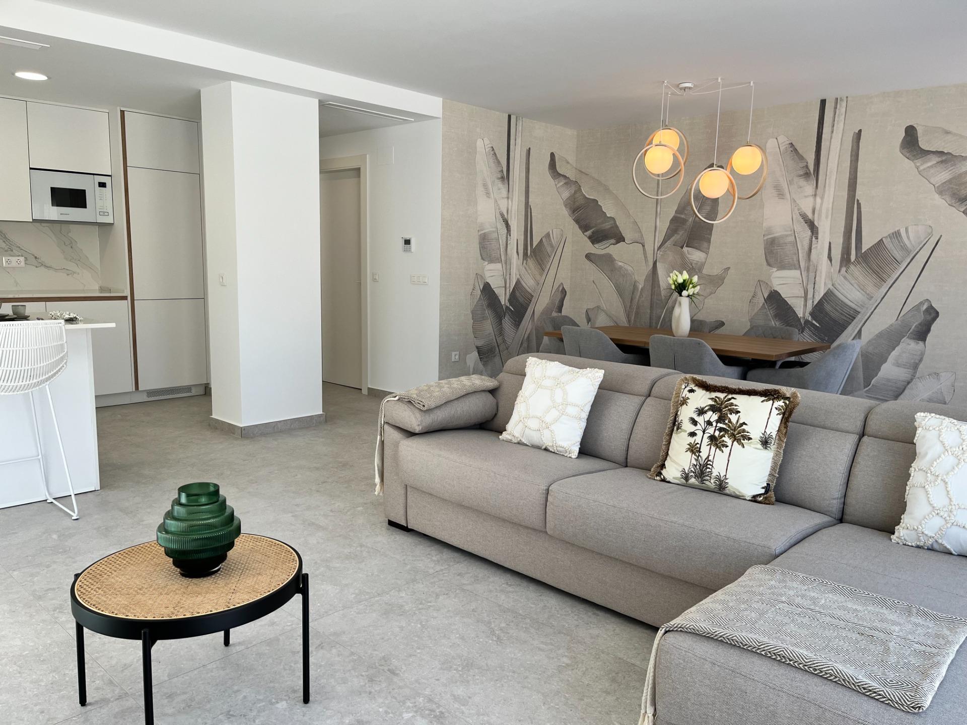For sale - 3 Bedroom 2 Bathroom Apartment in Torrevieja - aguas nuevas  - Alicante