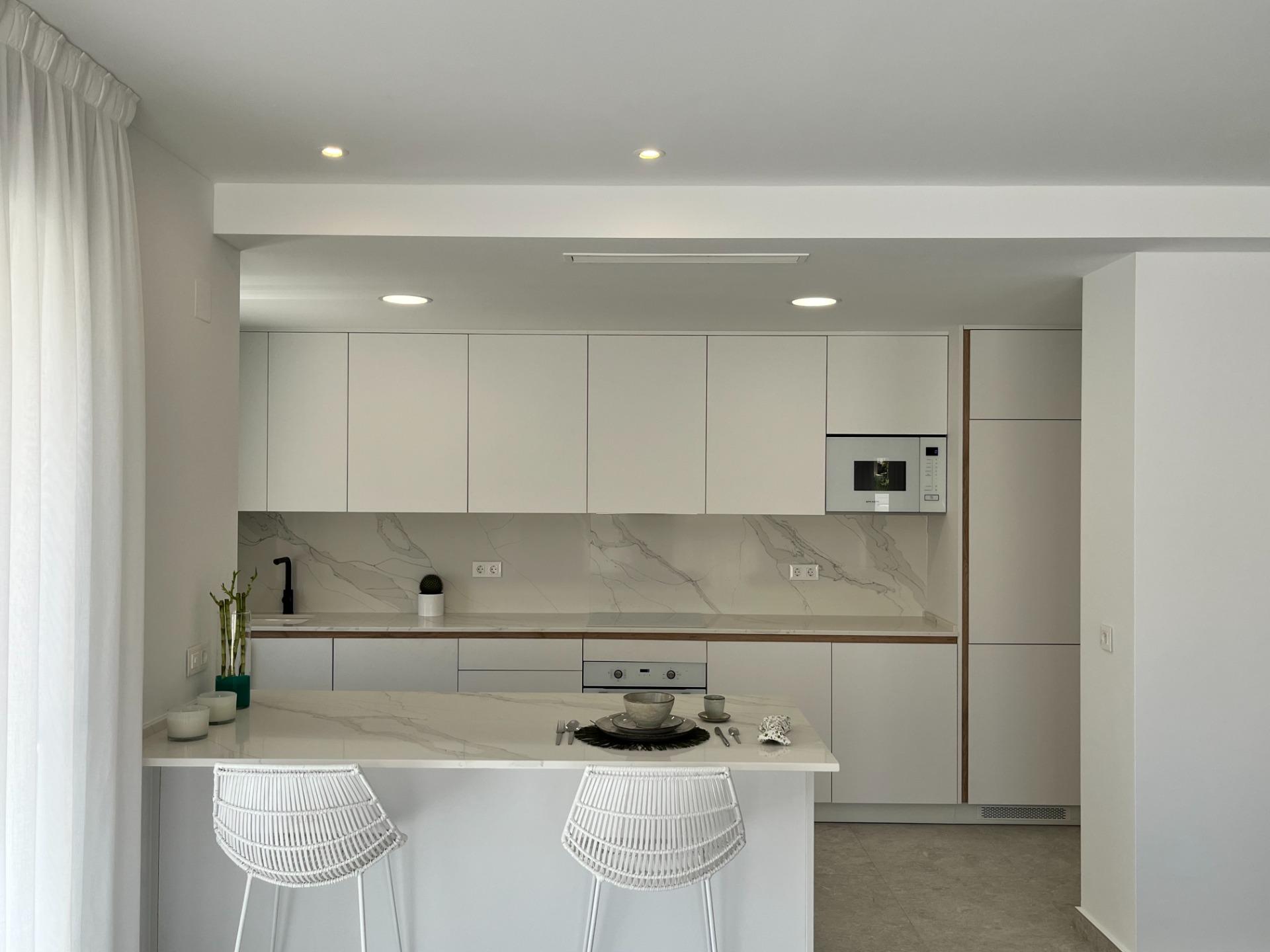 For sale - 3 Bedroom 2 Bathroom Apartment in Torrevieja - aguas nuevas  - Alicante