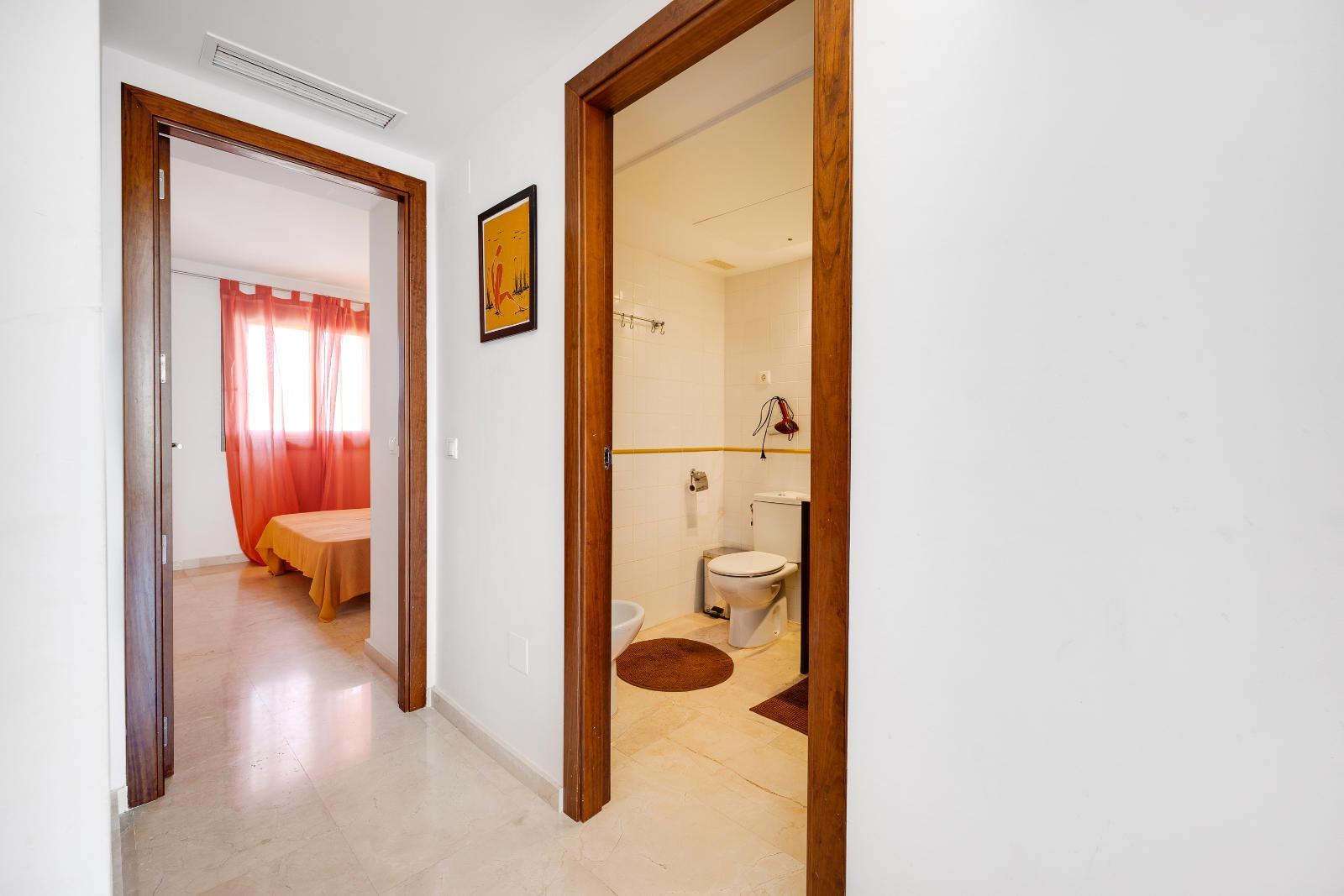 For sale - 2 Bedroom 1 Bathroom Apartment in Torrevieja - Punta Prima  - Alicante