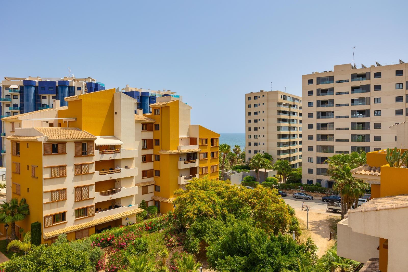 For sale - 2 Bedroom 1 Bathroom Apartment in Torrevieja - Punta Prima  - Alicante