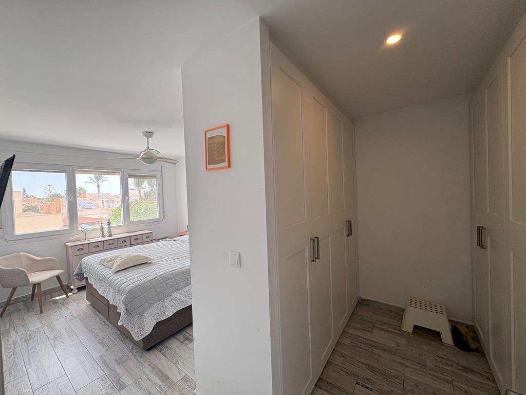 For sale - 2 Bedroom 1 Bathroom Villa in Torrevieja - Torreta Florida  - Alicante