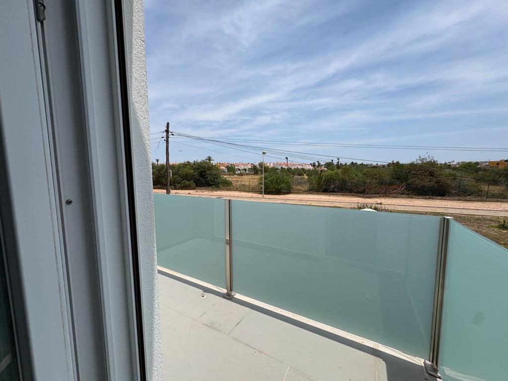 For sale - 2 Bedroom 1 Bathroom Villa in Torrevieja - Torreta Florida  - Alicante