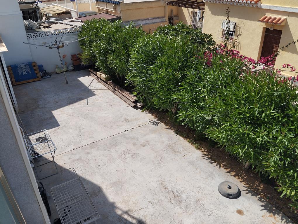 For sale - 2 Bedroom 1 Bathroom Villa in Torrevieja - Torreta Florida  - Alicante