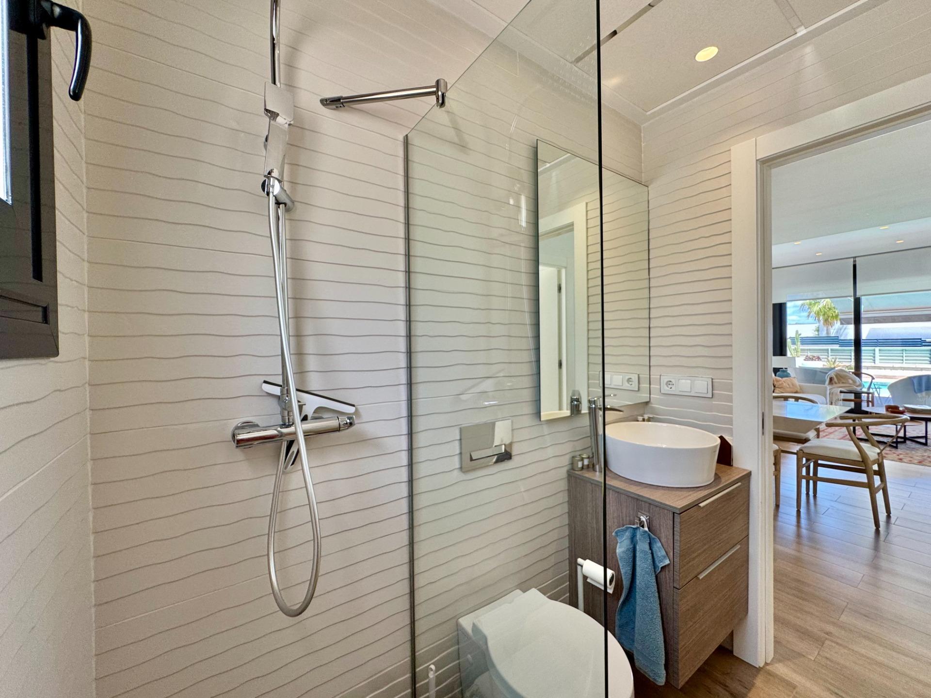 For sale - 4 Bedroom 3 Bathroom Villa in San Miguel de Salinas - Bellavista  - Alicante