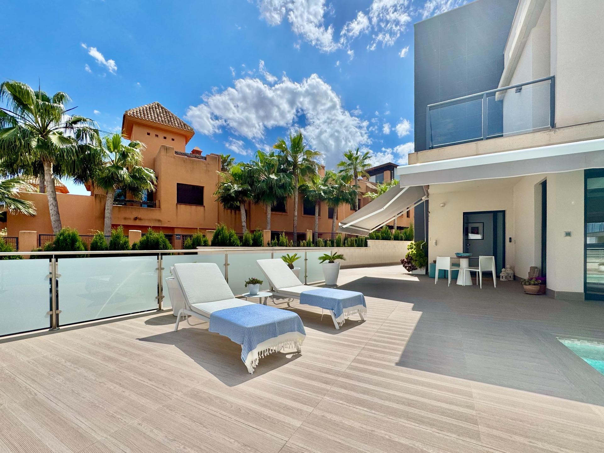 For sale - 4 Bedroom 3 Bathroom Villa in San Miguel de Salinas - Bellavista  - Alicante
