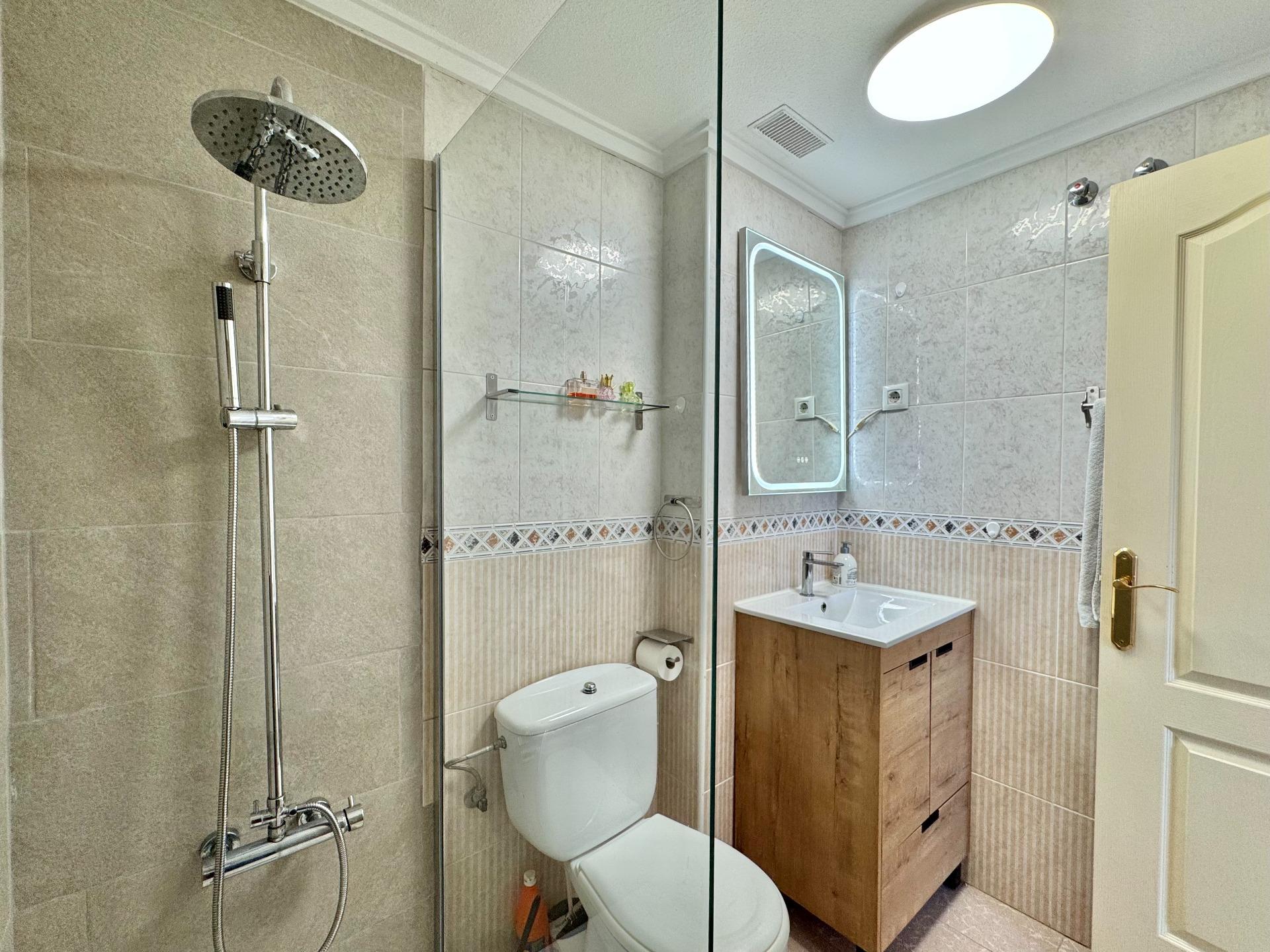 For sale - 2 Bedroom 1 Bathroom Apartment in La Mata - Gaspar Perrelló  - Alicante