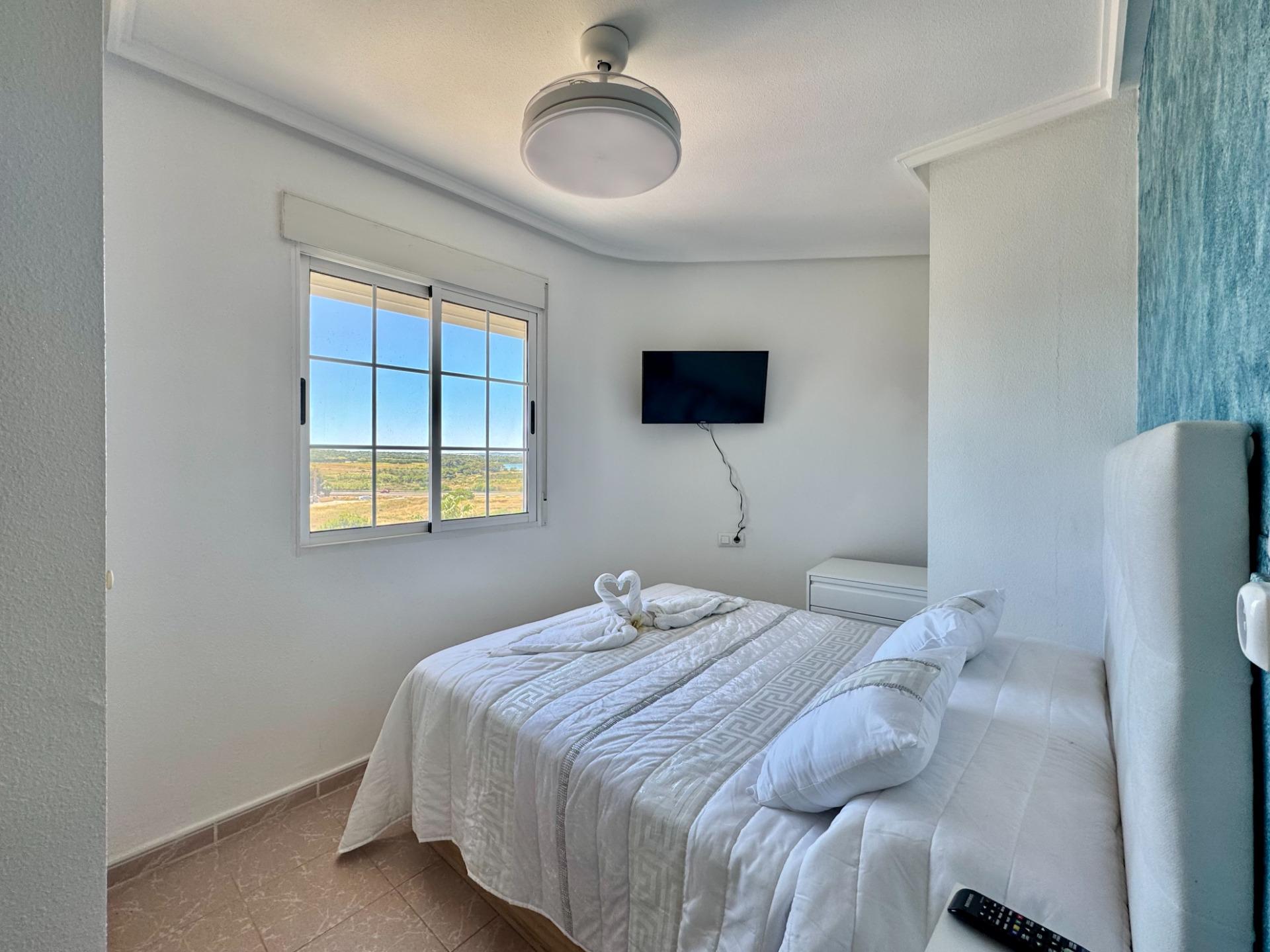 For sale - 2 Bedroom 1 Bathroom Apartment in La Mata - Gaspar Perrelló  - Alicante