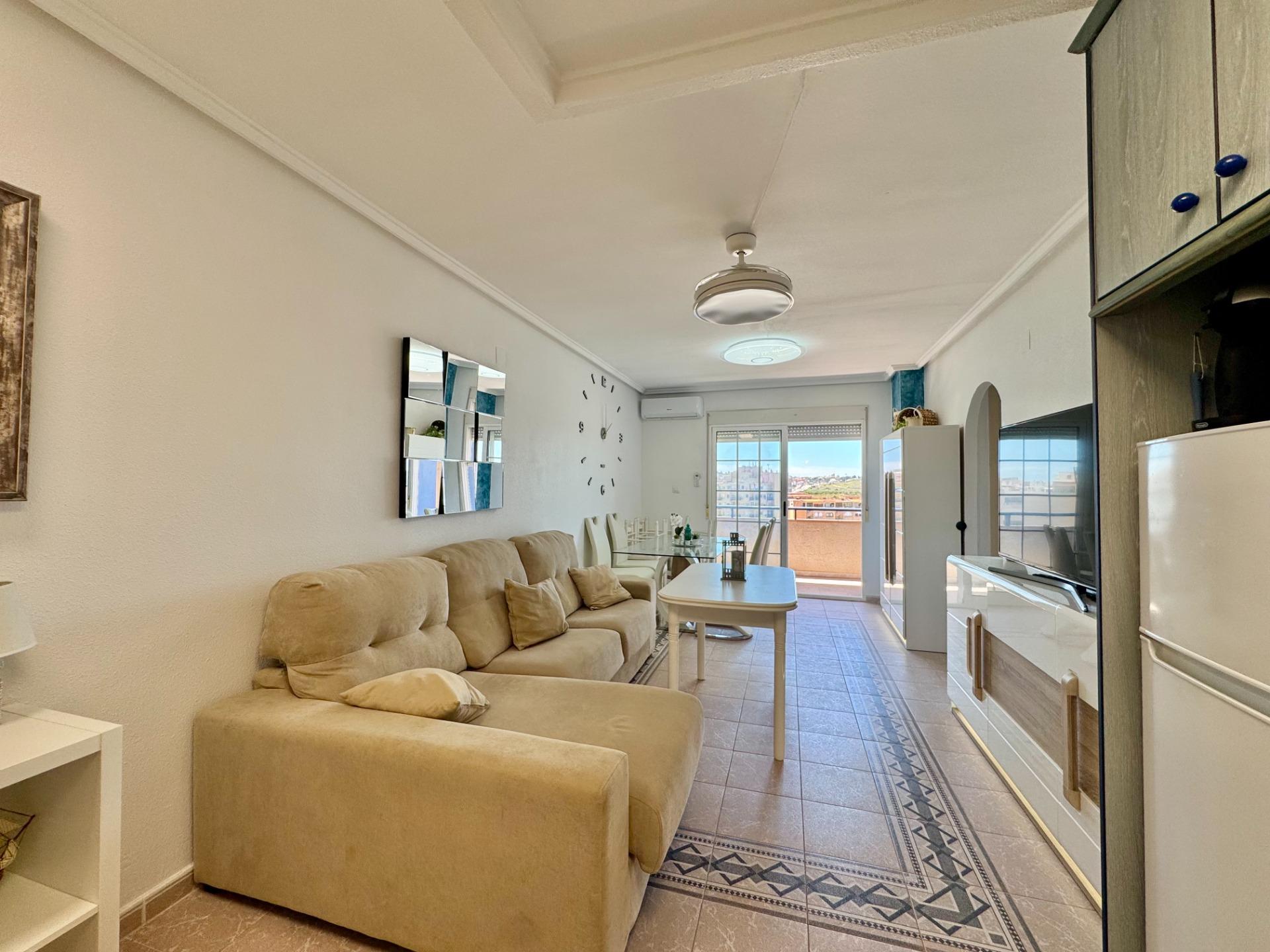 For sale - 2 Bedroom 1 Bathroom Apartment in La Mata - Gaspar Perrelló  - Alicante