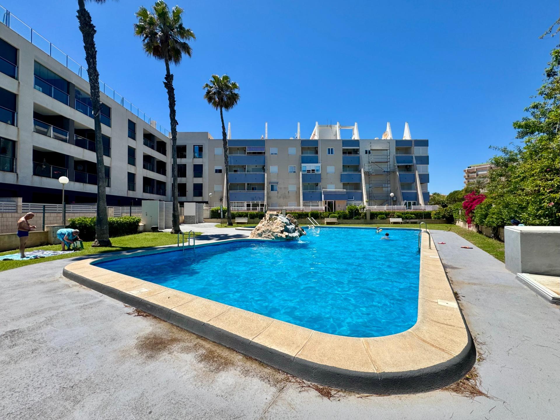 For sale - 2 Bedroom 1 Bathroom Apartment in La Mata - Gaspar Perrelló  - Alicante