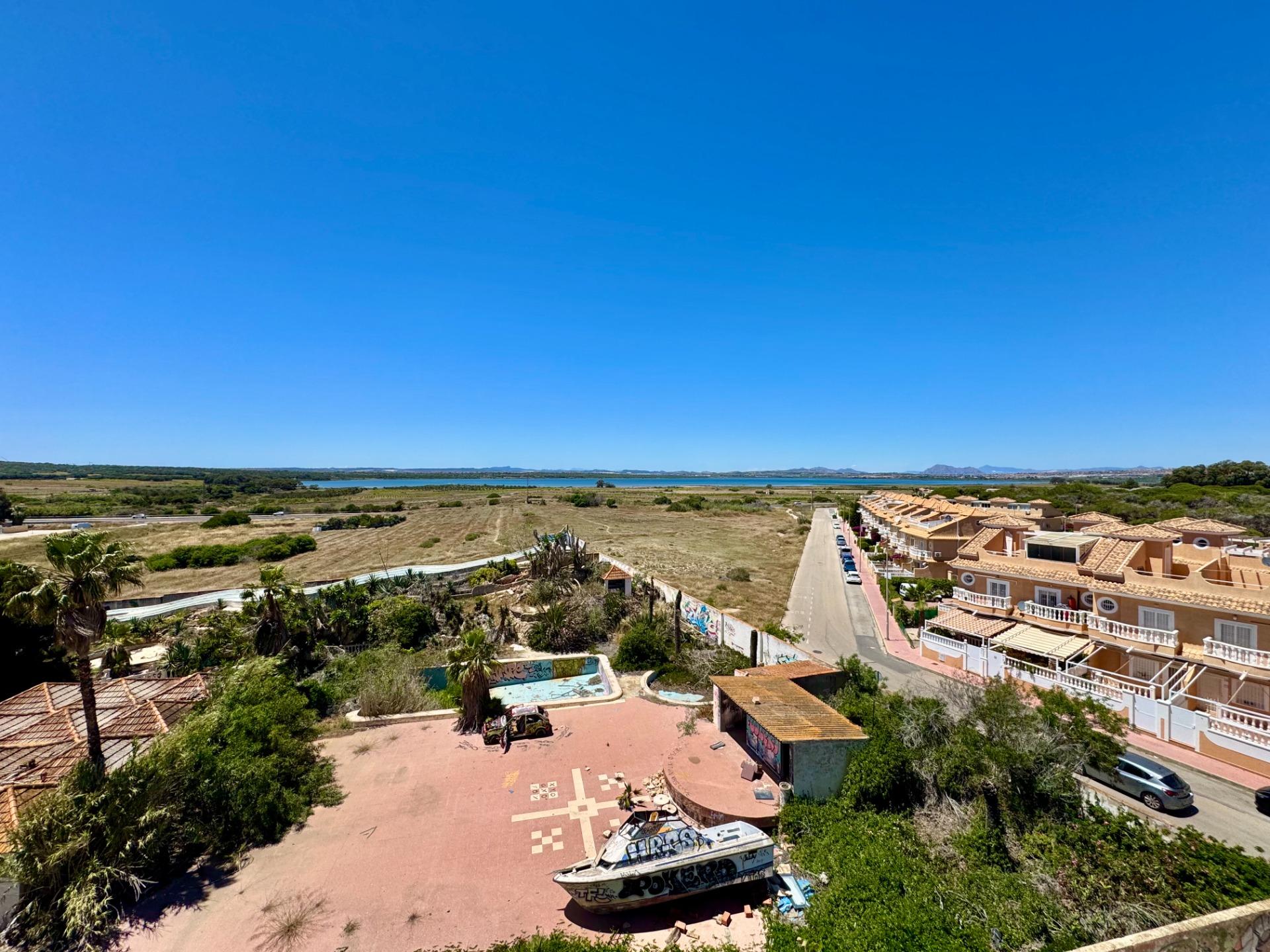 For sale - 2 Bedroom 1 Bathroom Apartment in La Mata - Gaspar Perrelló  - Alicante