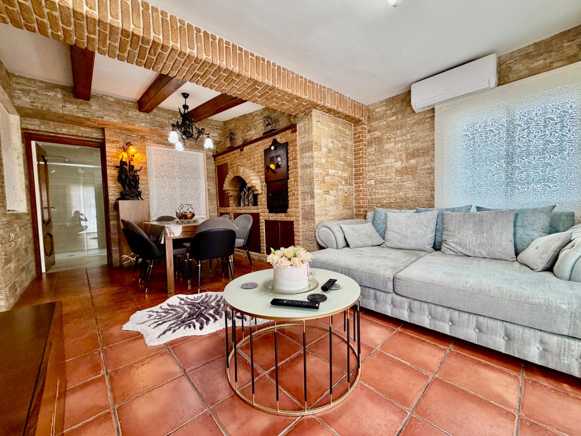 For sale - 4 Bedroom 3 Bathroom Semi Detached in La Zenia  - La Zenia  - Alicante