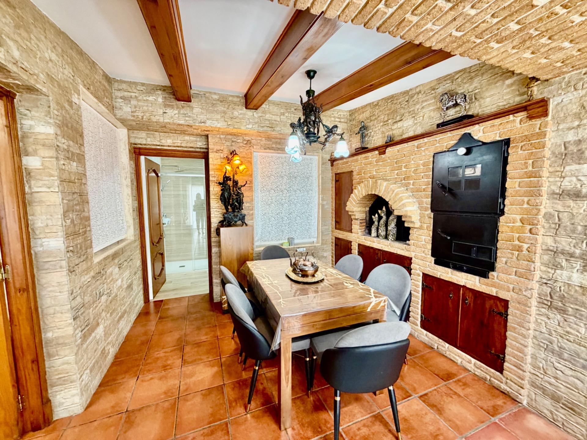 For sale - 4 Bedroom 3 Bathroom Semi Detached in La Zenia  - La Zenia  - Alicante