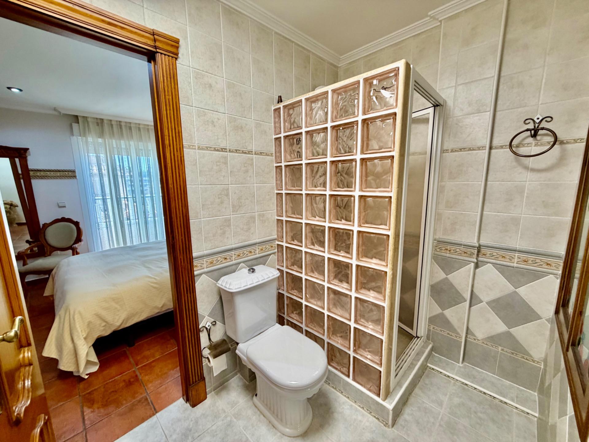 For sale - 4 Bedroom 3 Bathroom Semi Detached in La Zenia  - La Zenia  - Alicante