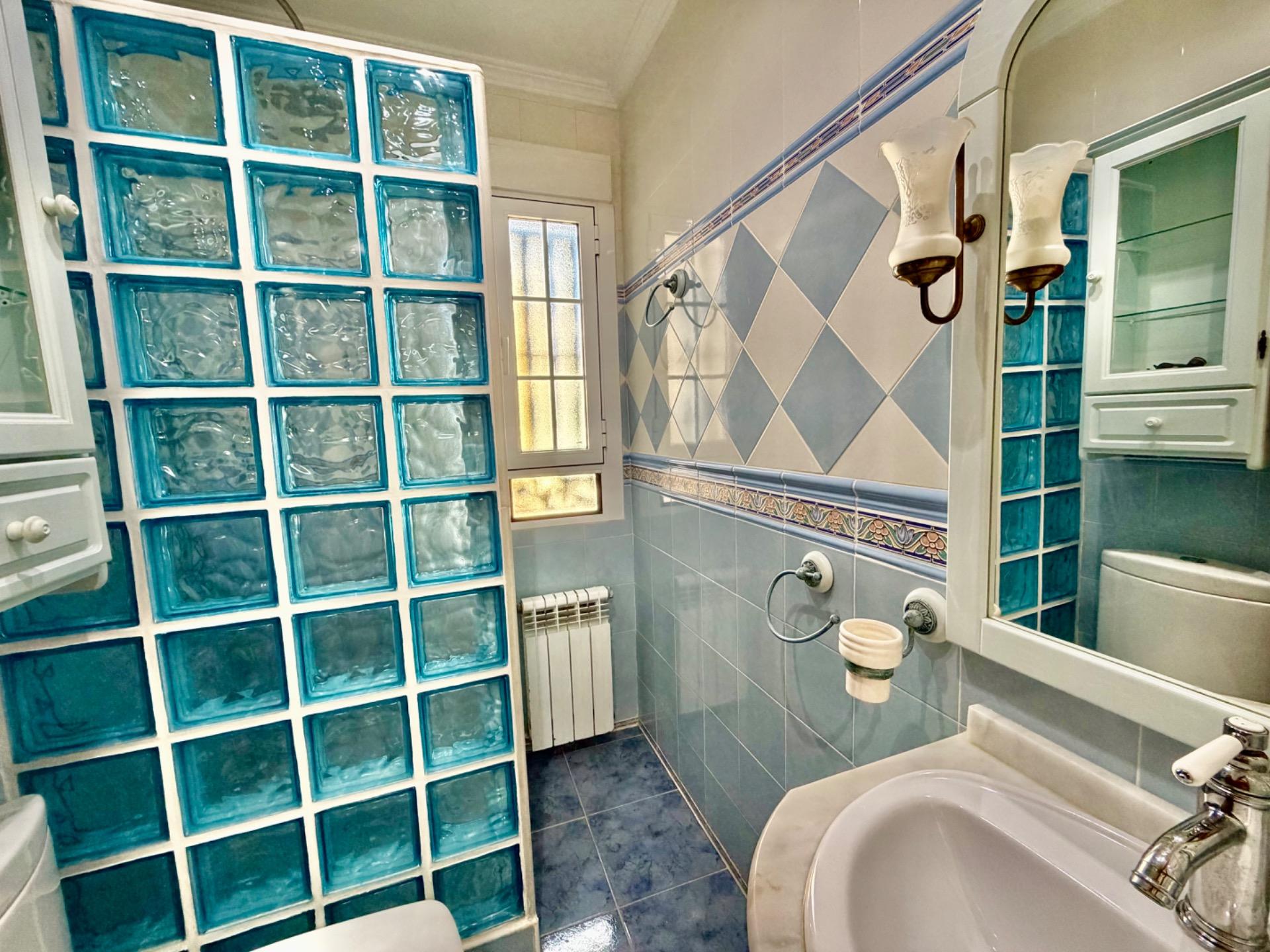 For sale - 4 Bedroom 3 Bathroom Semi Detached in La Zenia  - La Zenia  - Alicante