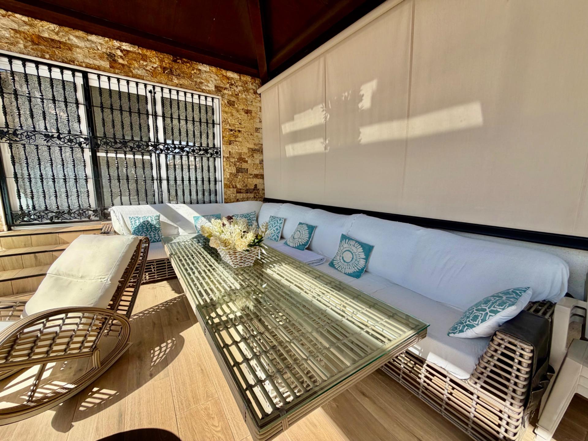 For sale - 4 Bedroom 3 Bathroom Semi Detached in La Zenia  - La Zenia  - Alicante